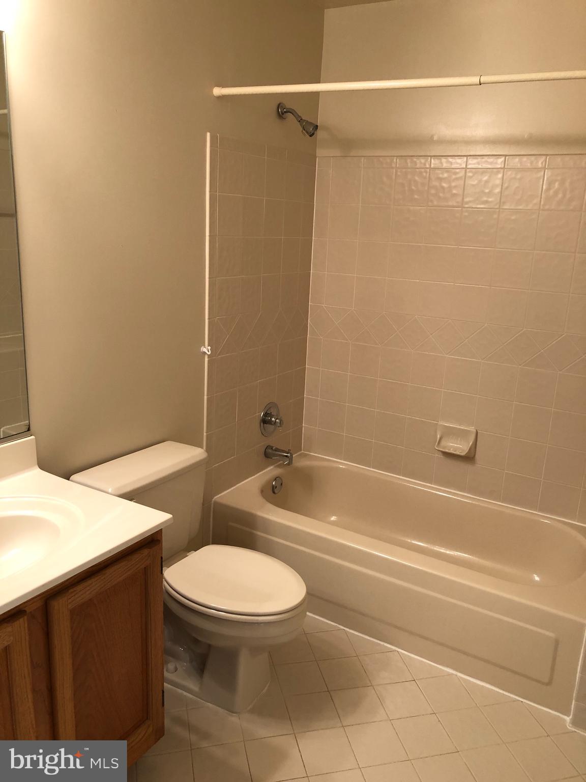 BARRINGTON POINTE - Residential Lease