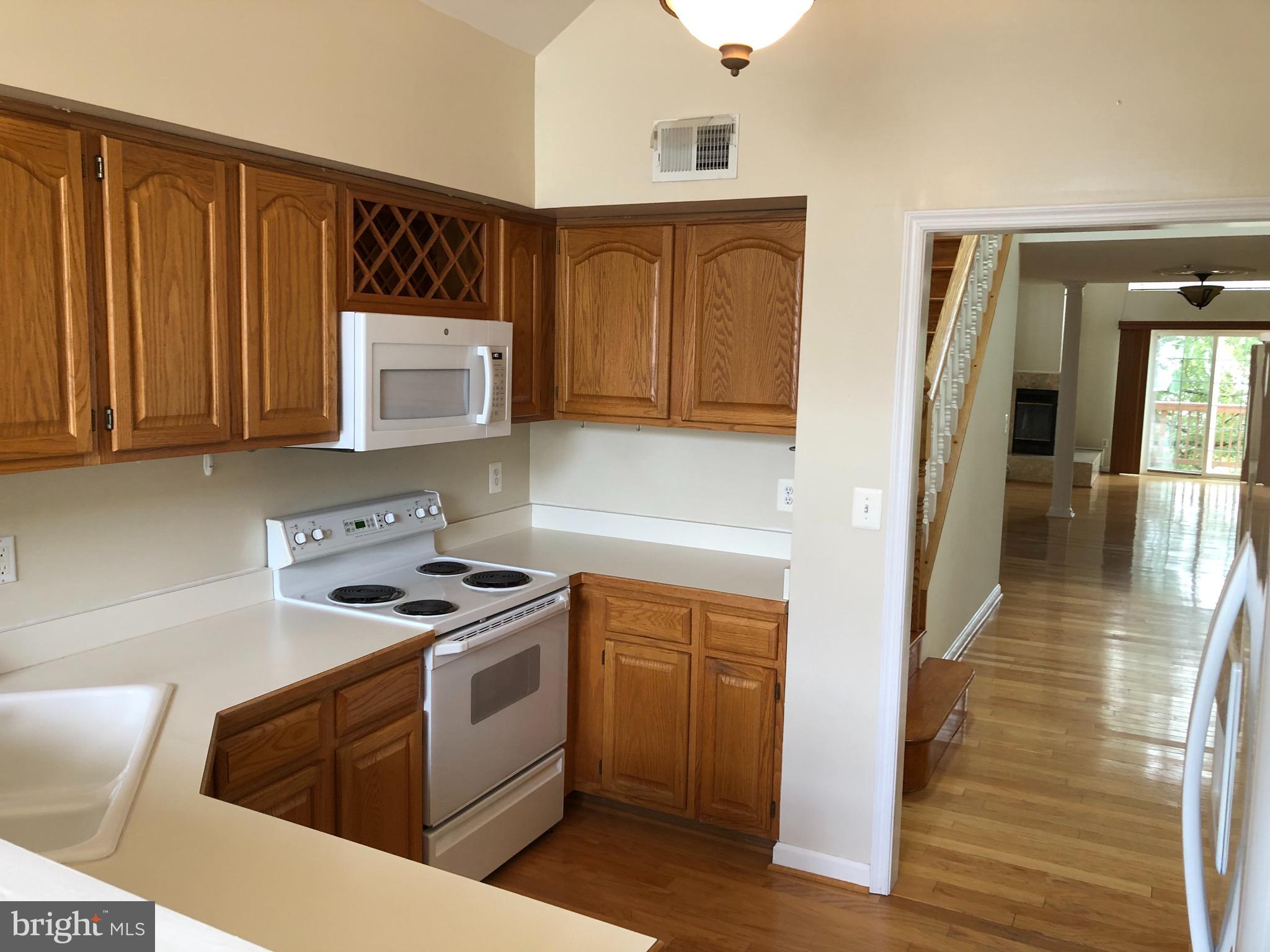 BARRINGTON POINTE - Residential Lease