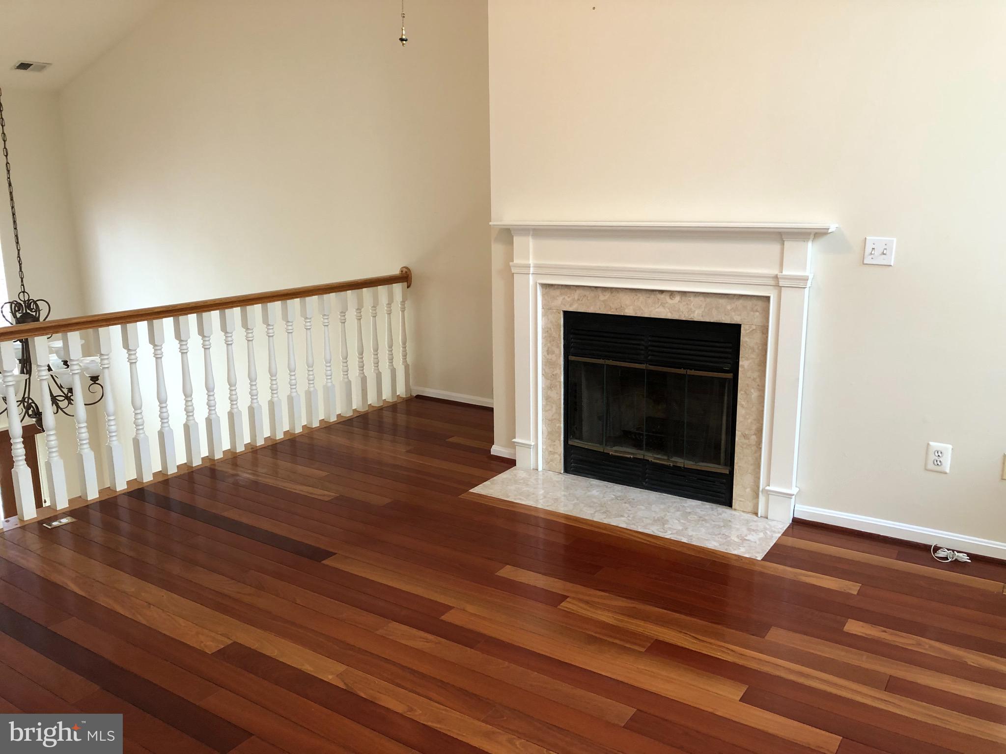 BARRINGTON POINTE - Residential Lease