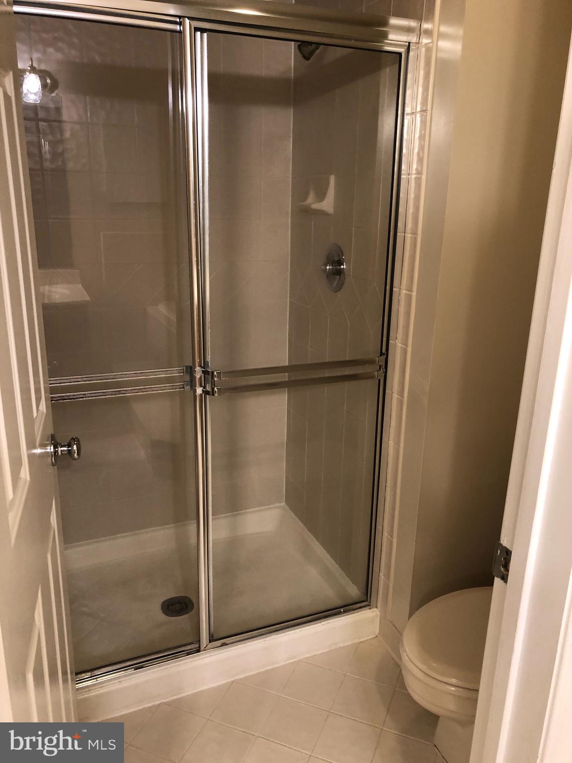 BARRINGTON POINTE - Residential Lease