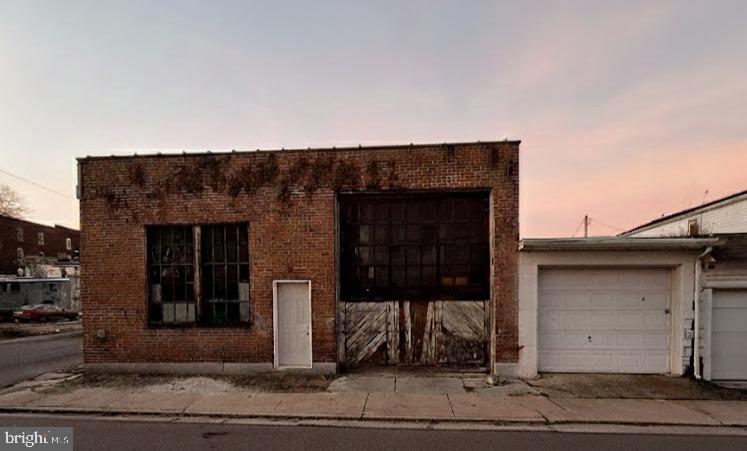 640-646 W MARKET STREET