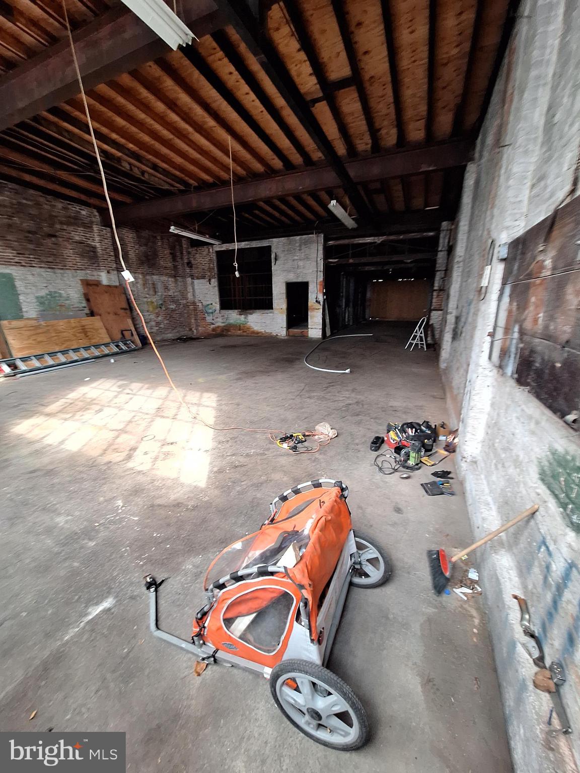 640-646 W MARKET STREET