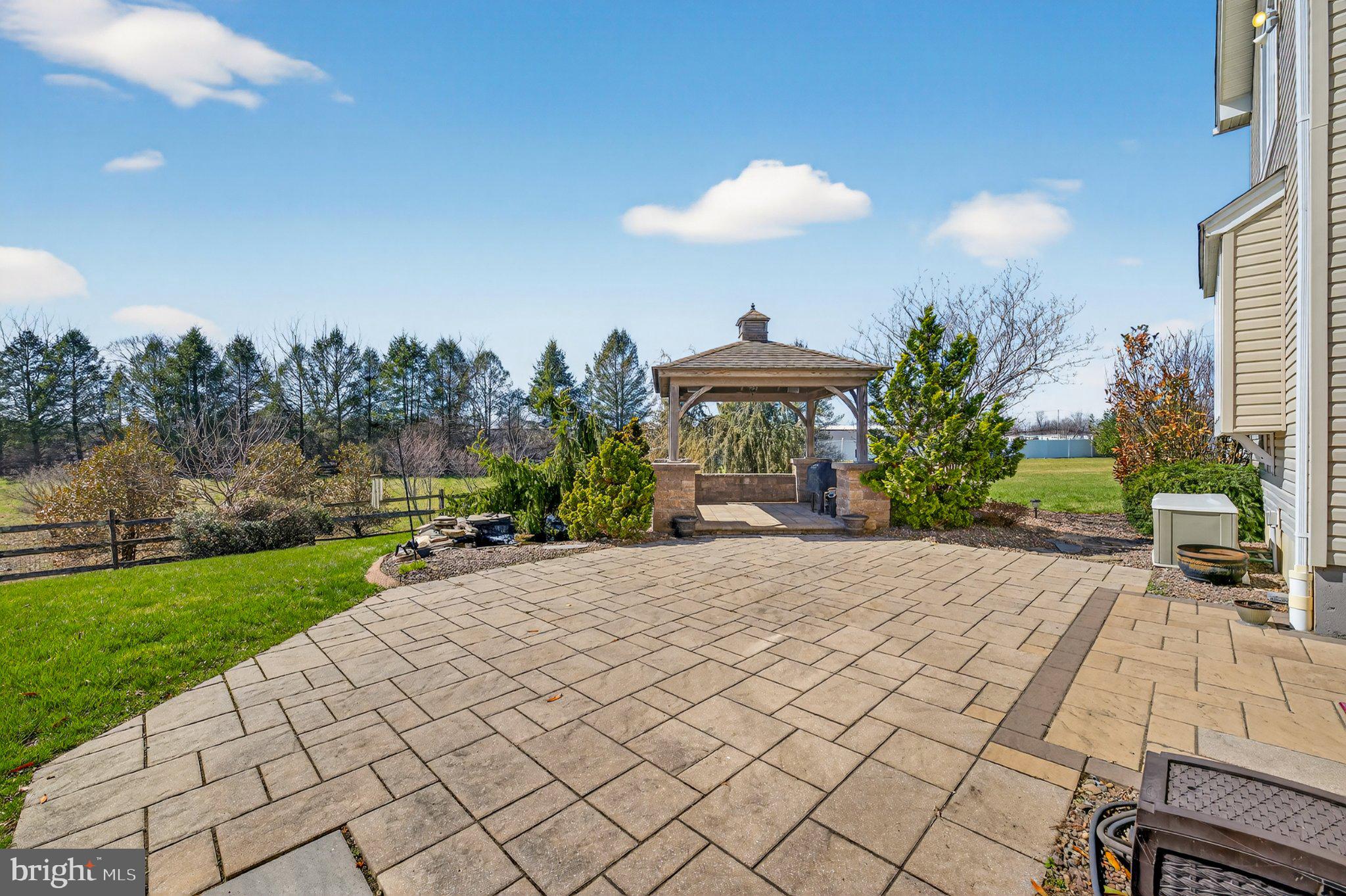 LEHIGH CROSSING - Residential