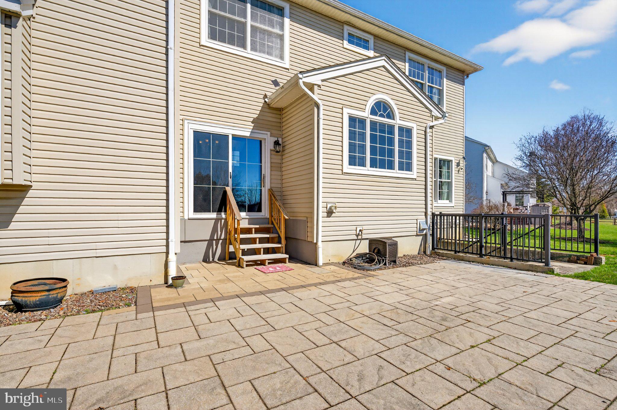 LEHIGH CROSSING - Residential