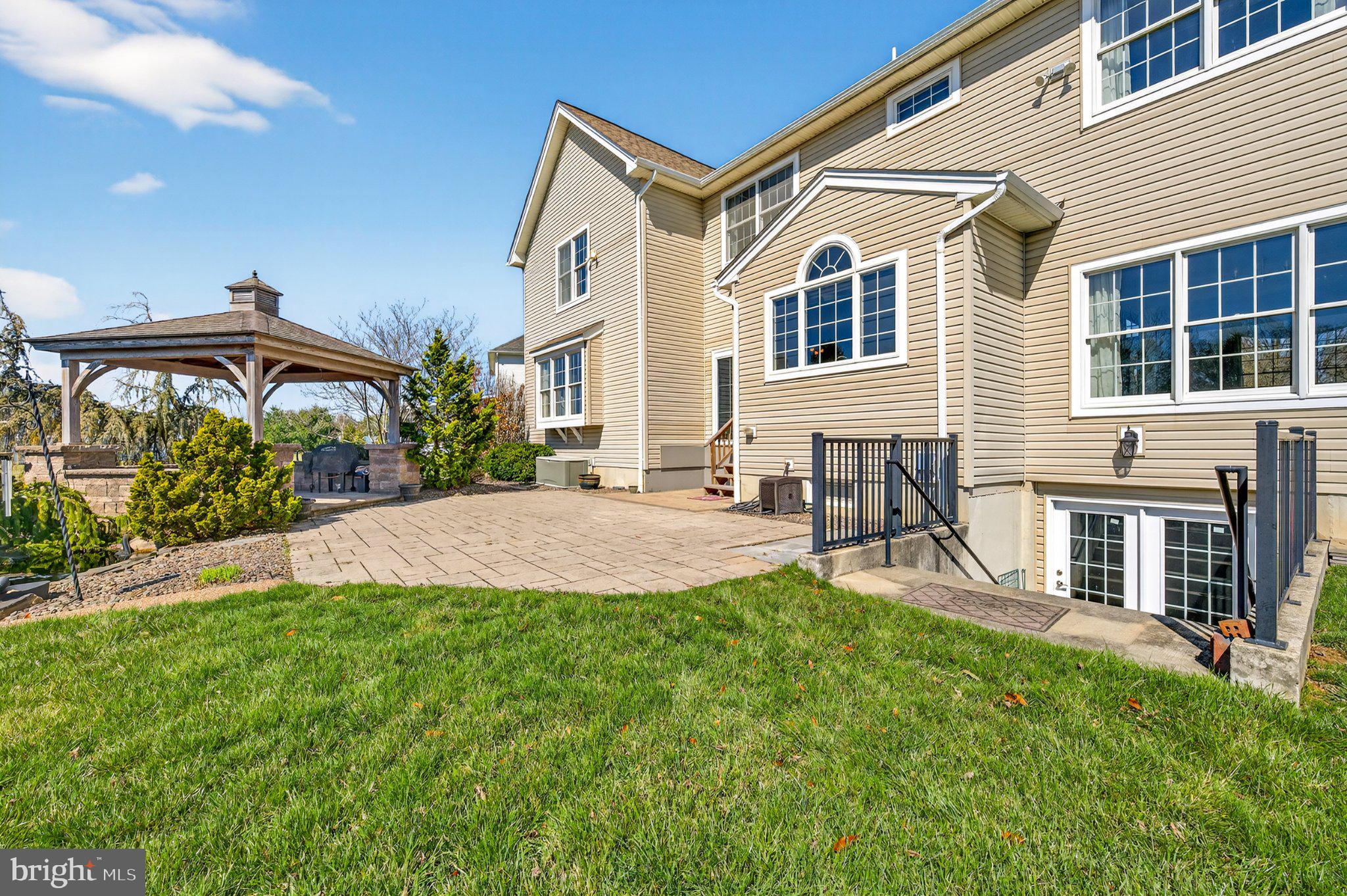 LEHIGH CROSSING - Residential