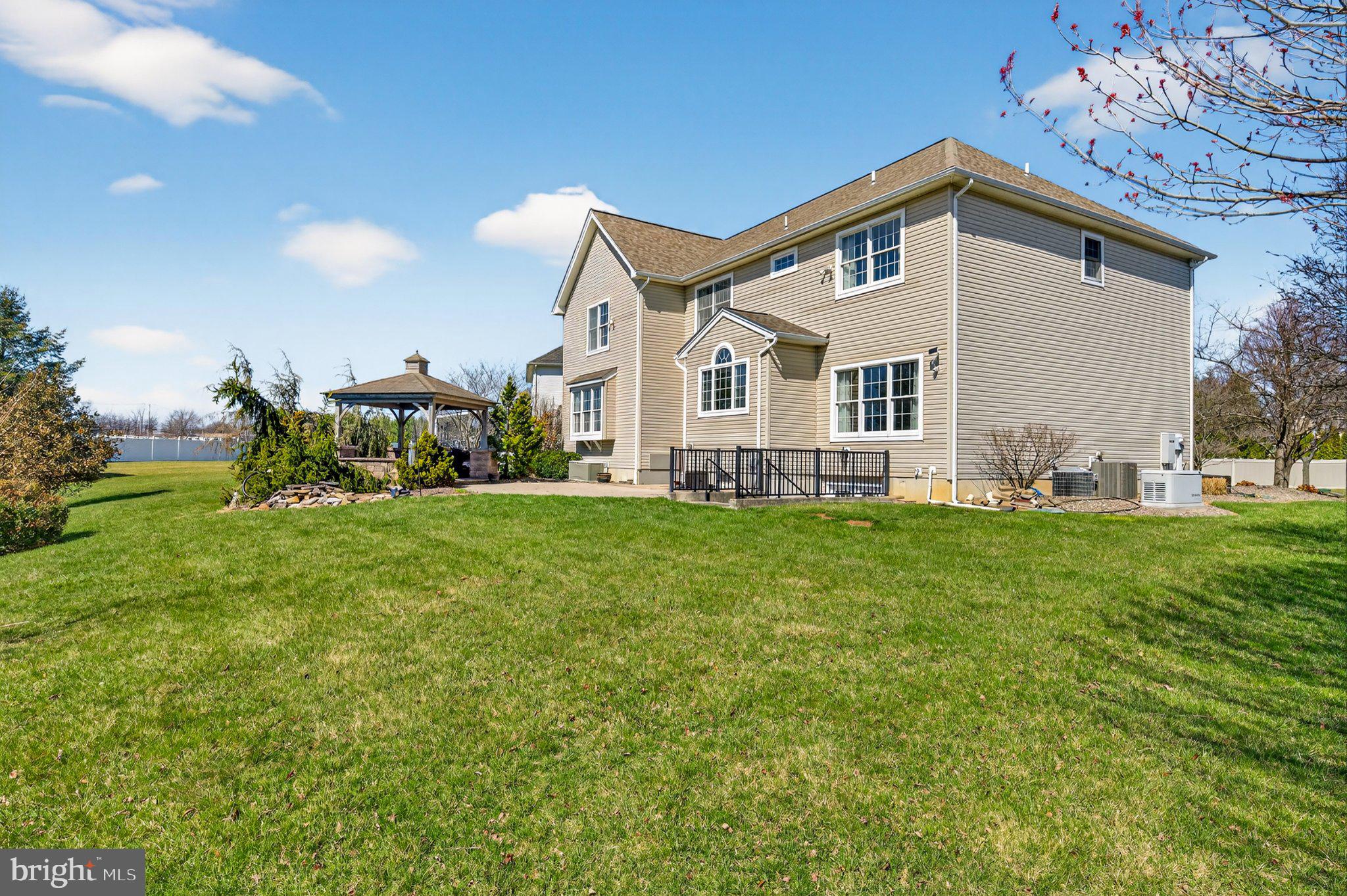 LEHIGH CROSSING - Residential