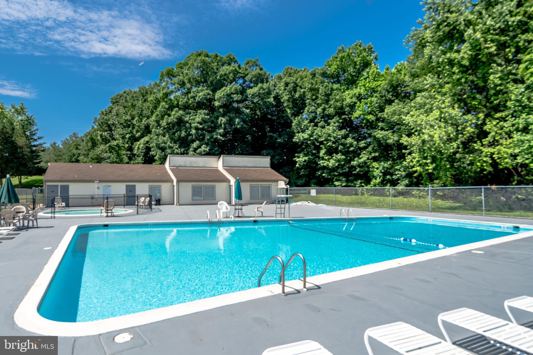 OCCOQUAN RIDGE CONDO - Residential