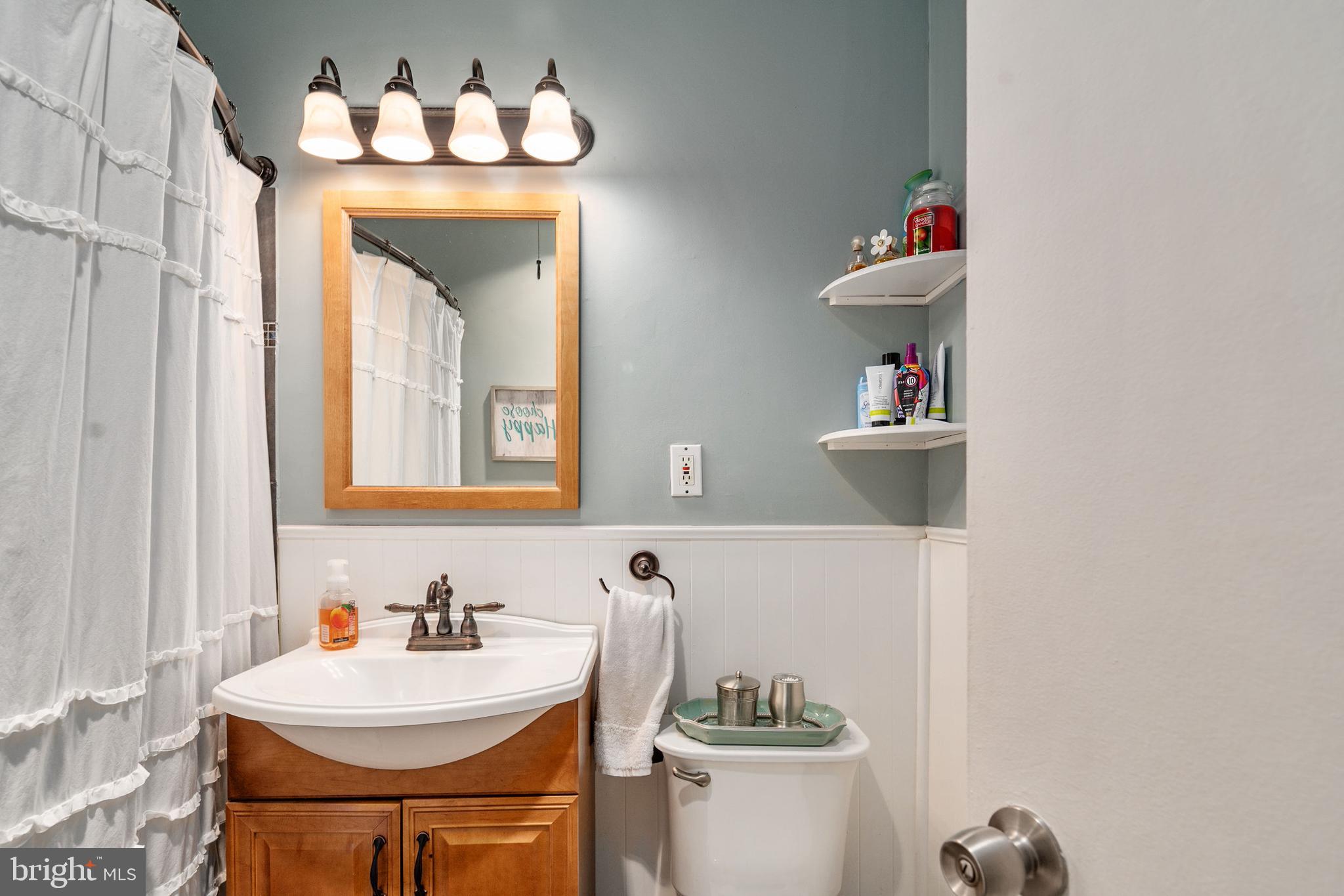 OCCOQUAN RIDGE CONDO - Residential