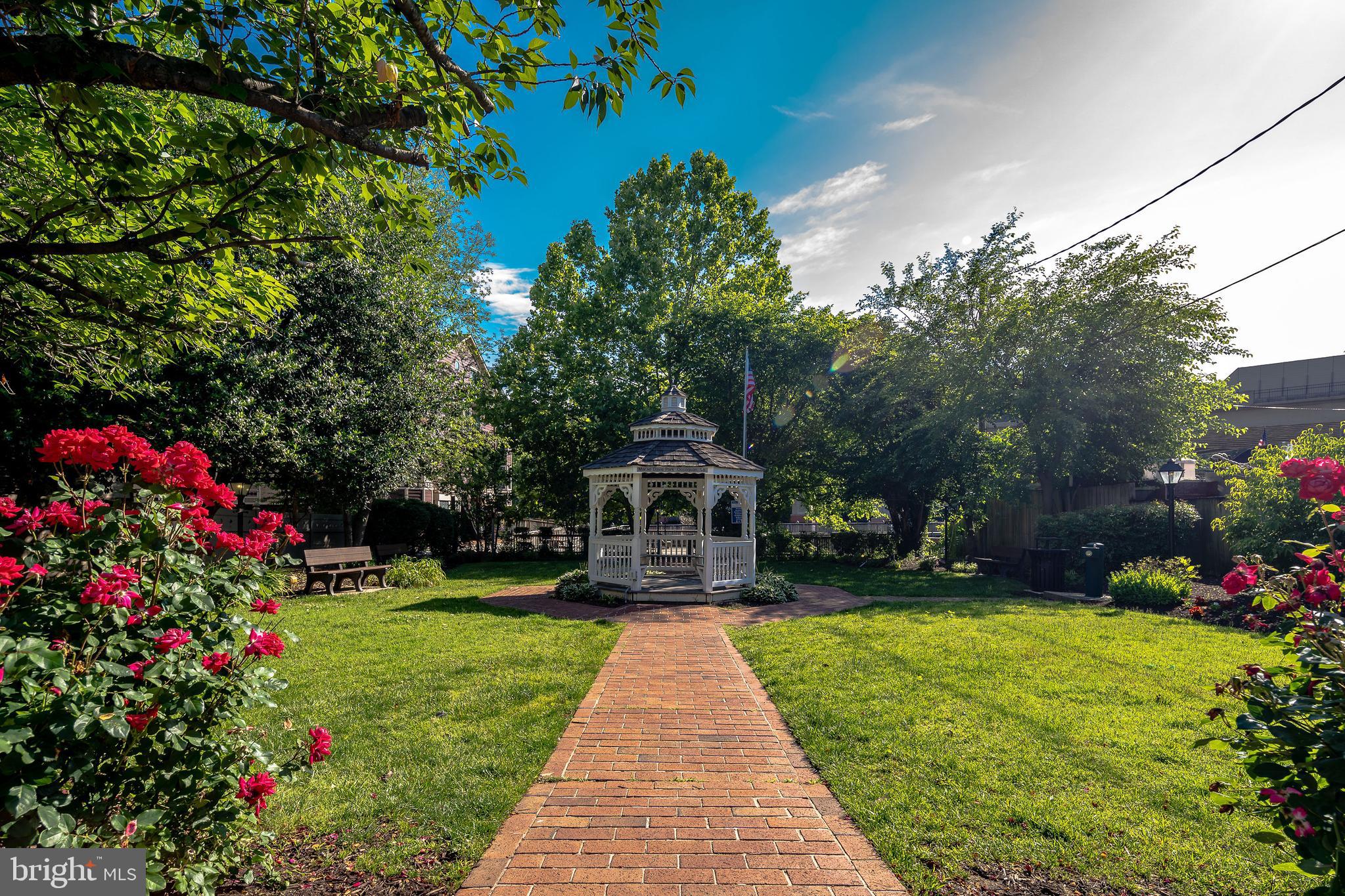 OCCOQUAN RIDGE CONDO - Residential