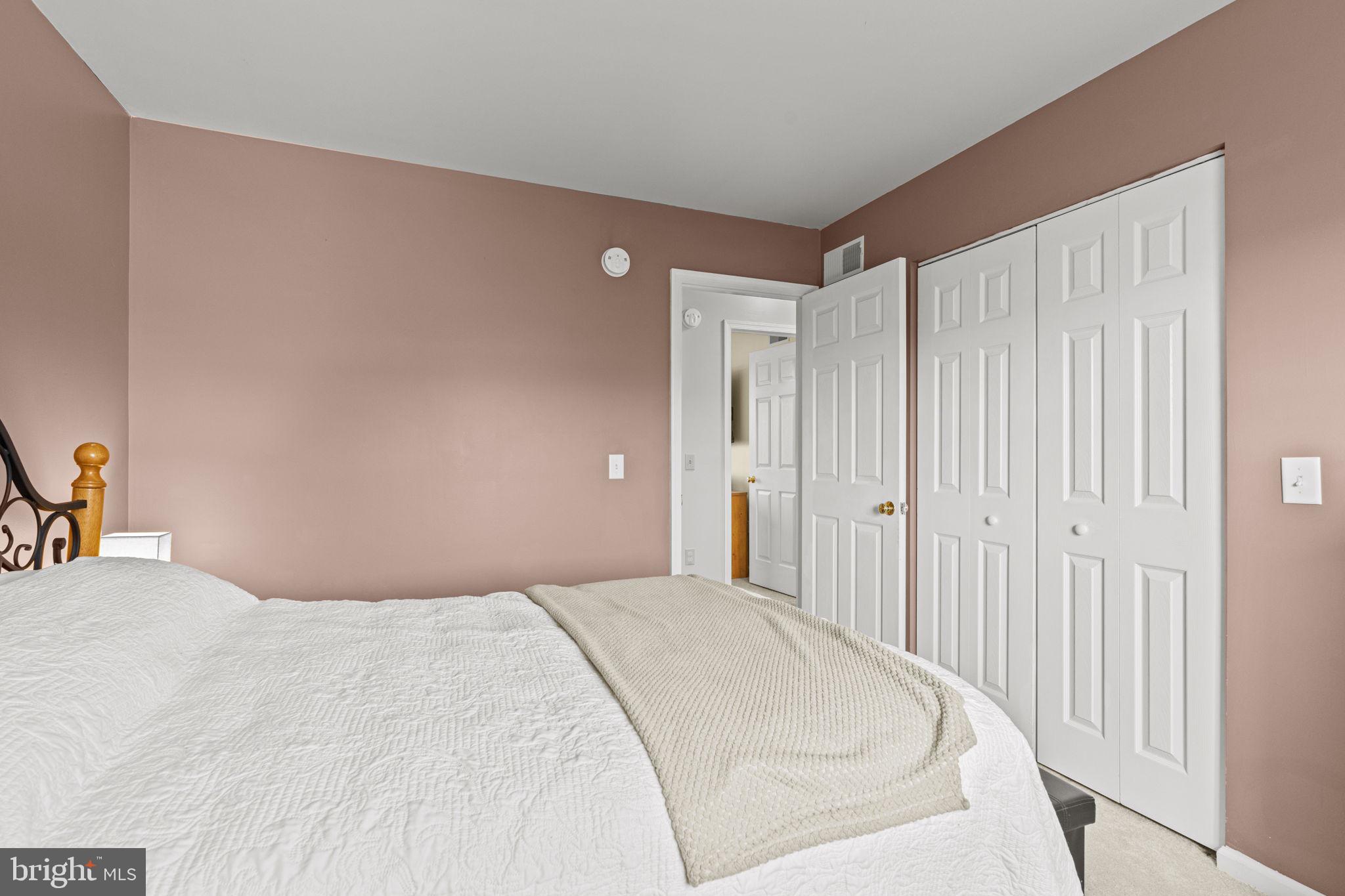 HICKORY HILLS - Residential