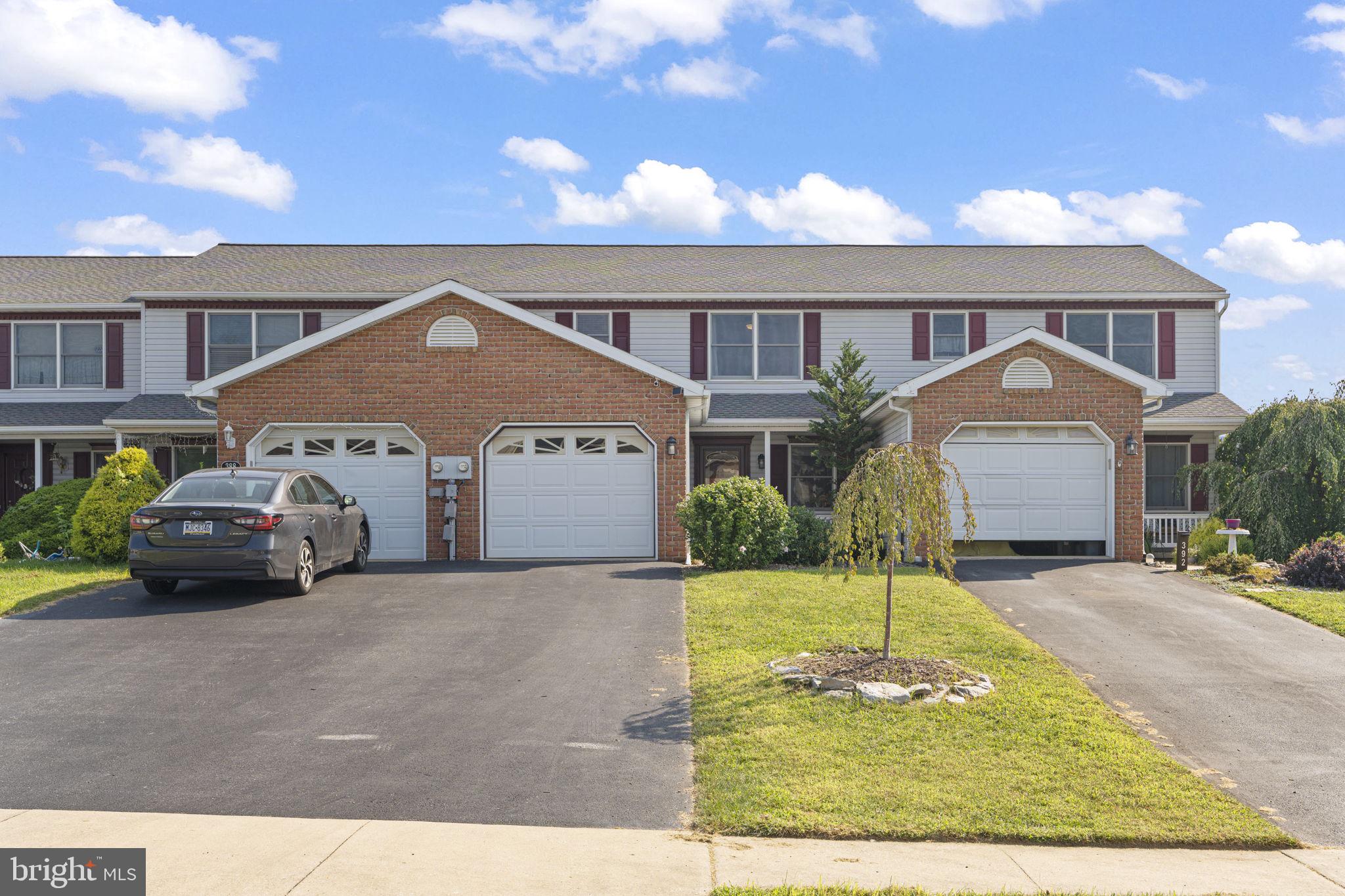 HICKORY HILLS - Residential