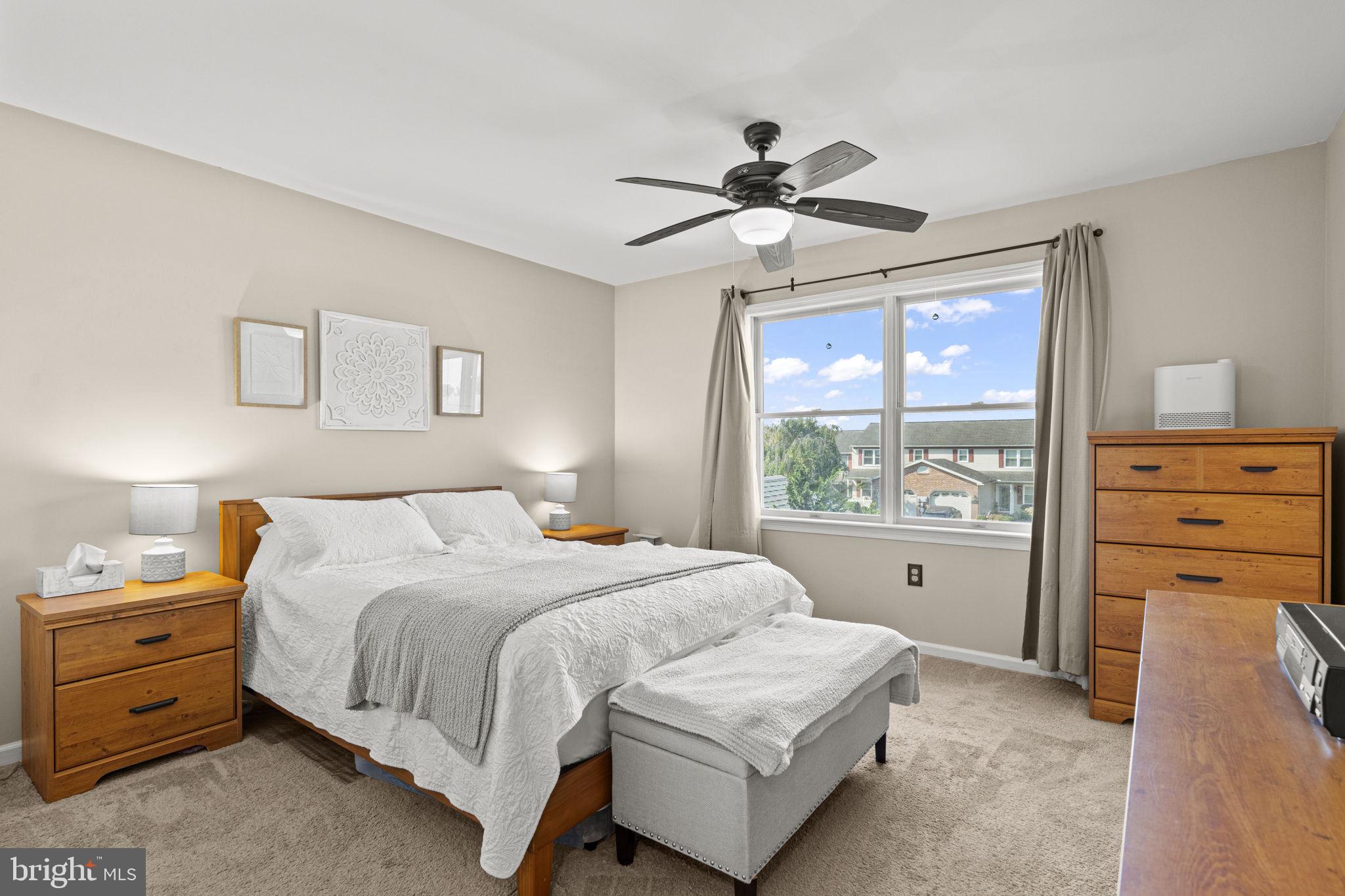 HICKORY HILLS - Residential