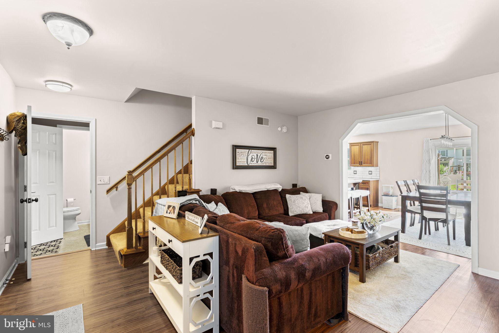 HICKORY HILLS - Residential