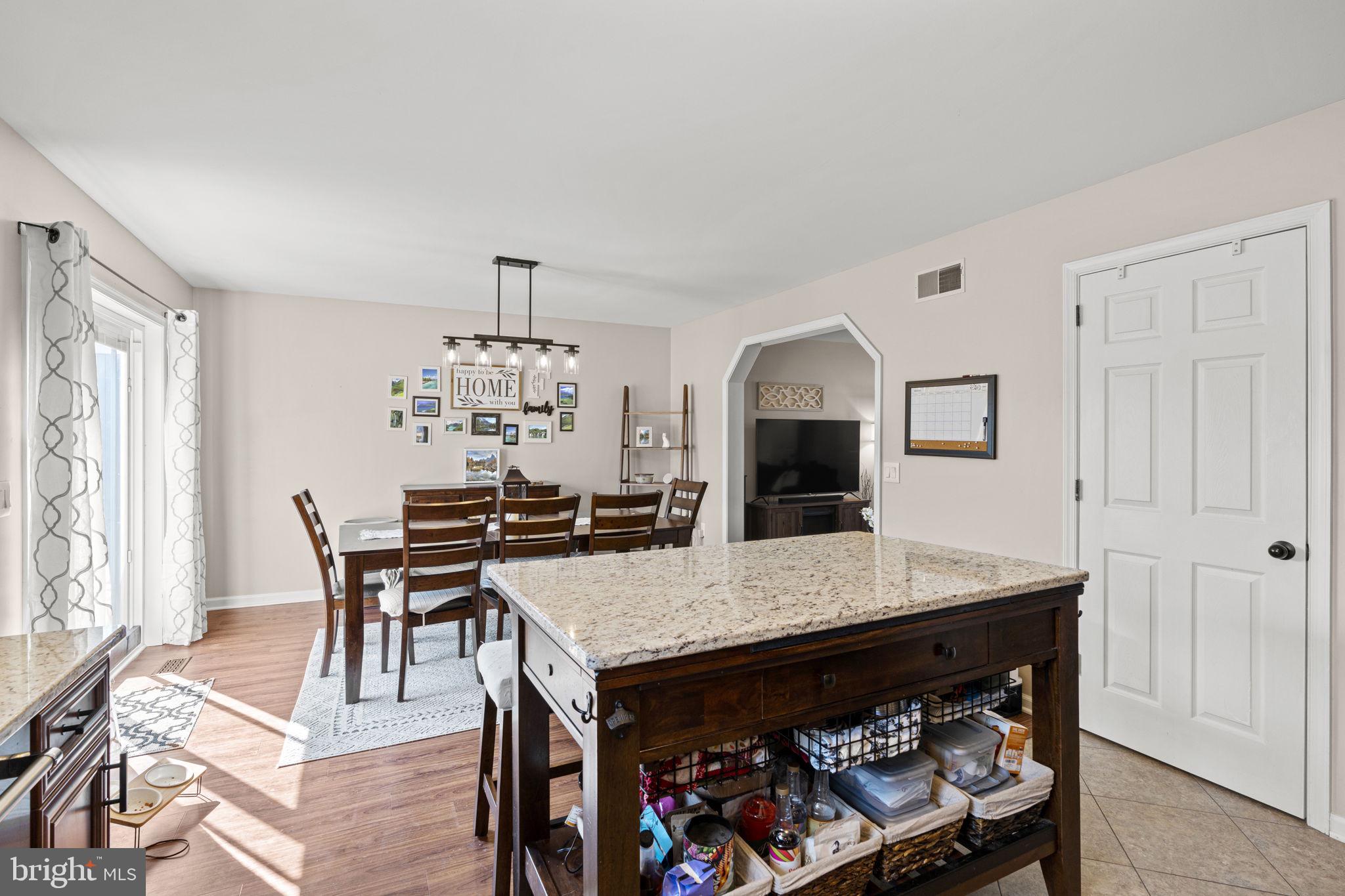 HICKORY HILLS - Residential