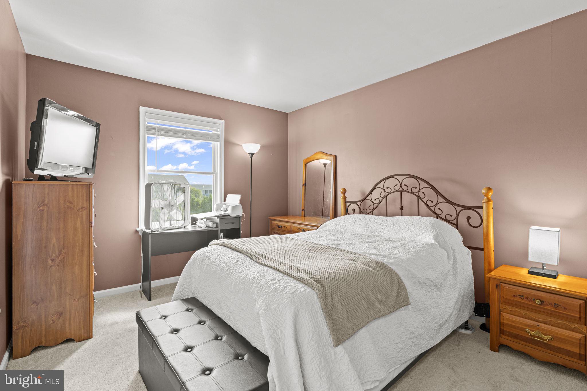 HICKORY HILLS - Residential