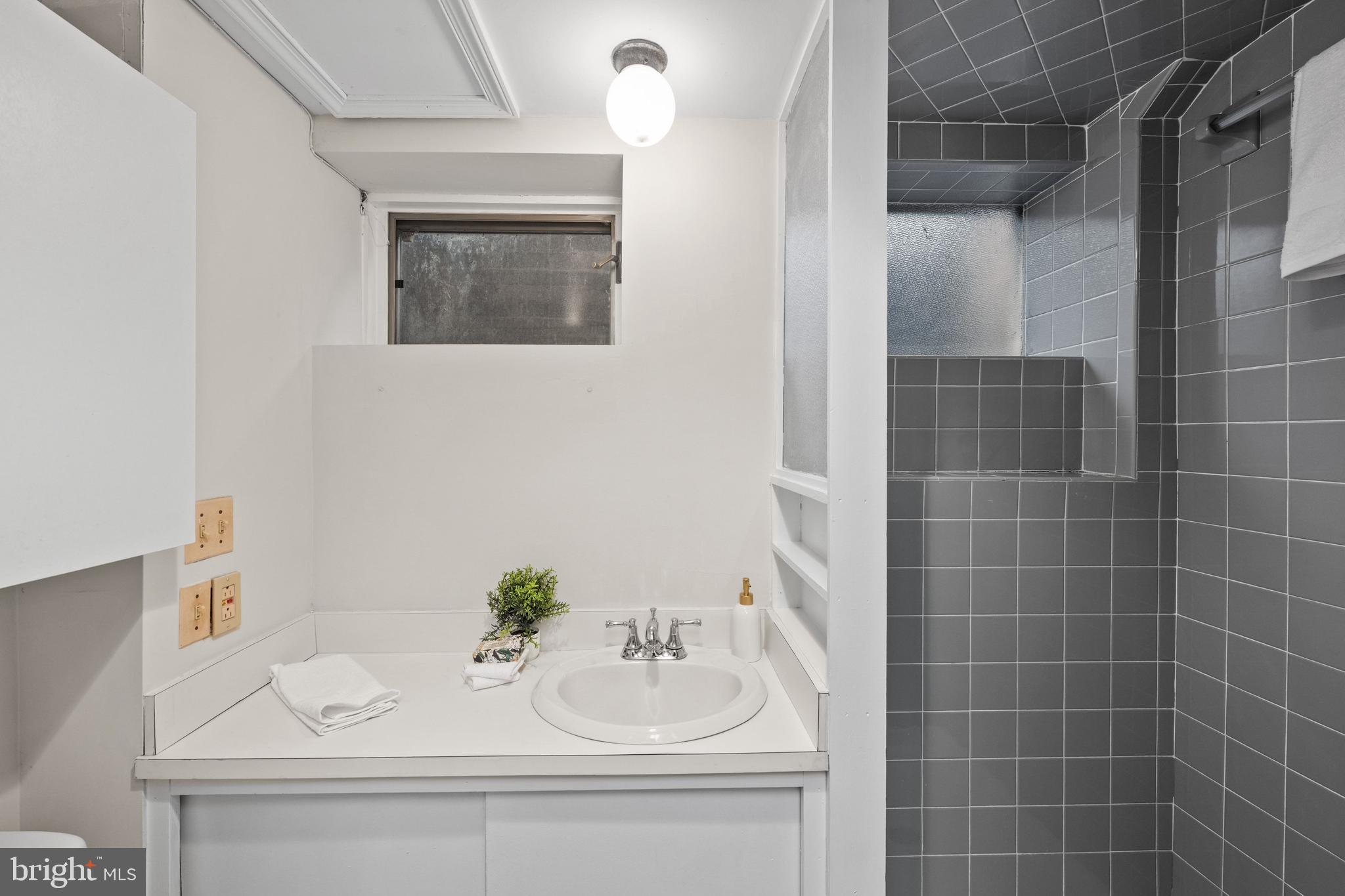 RIDGEWOOD VILLAGE - Residential