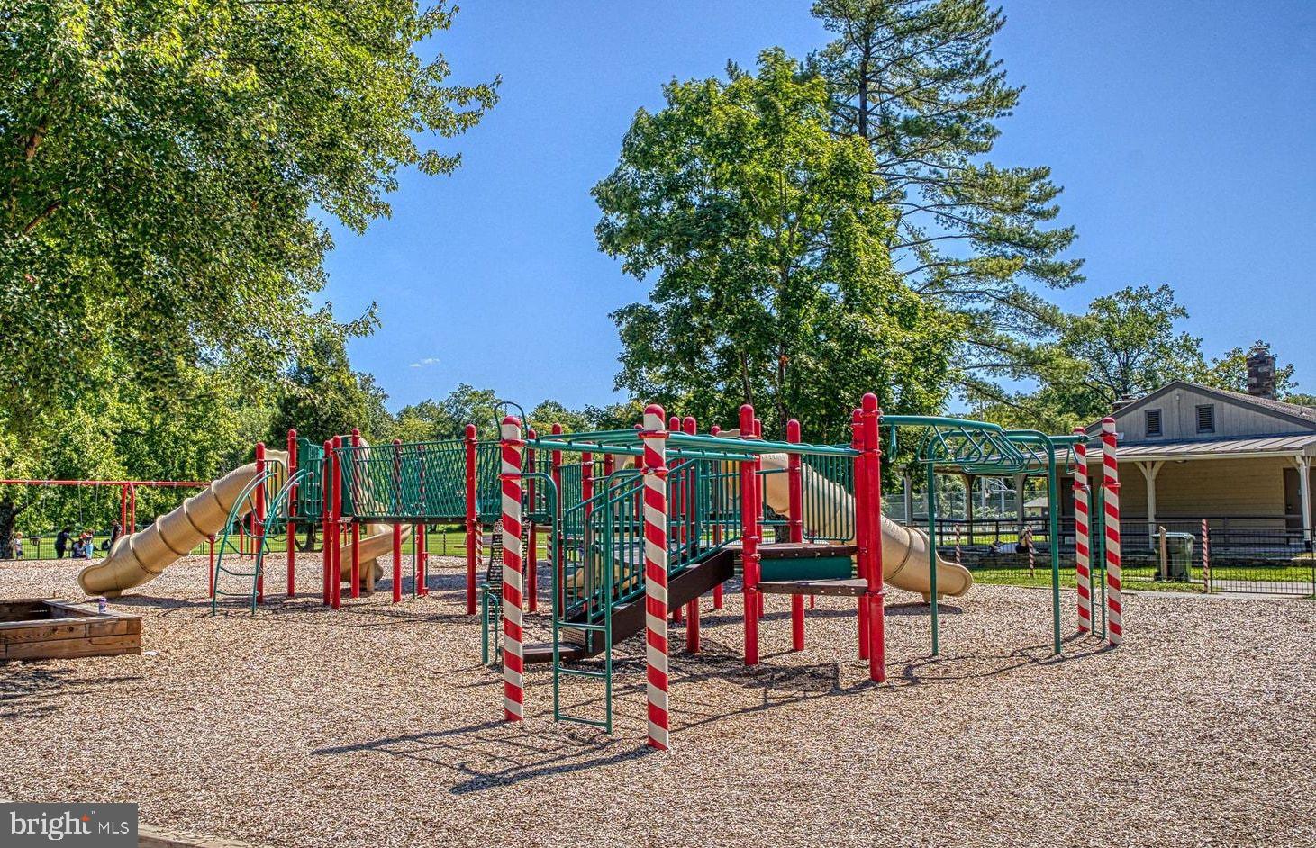 RIDGEWOOD VILLAGE - Residential