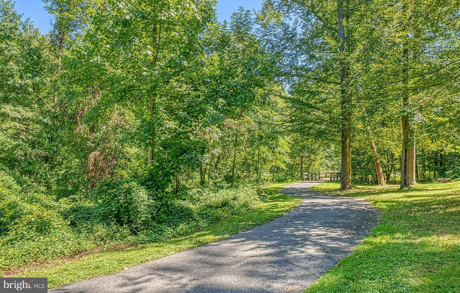 RIDGEWOOD VILLAGE - Residential