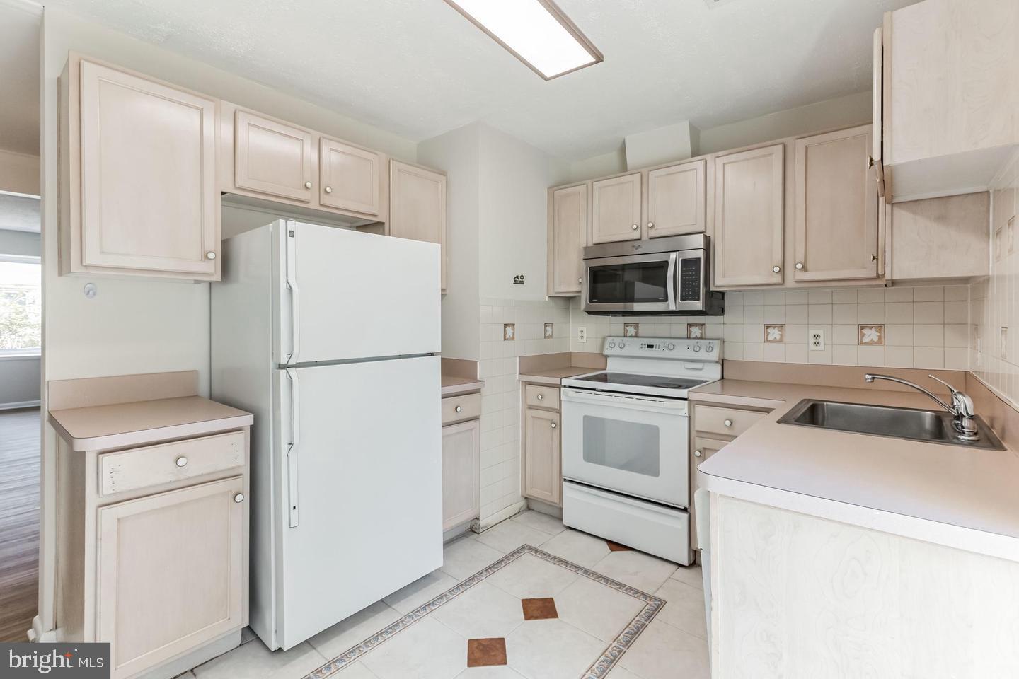 BROOKLEIGH - Residential Lease