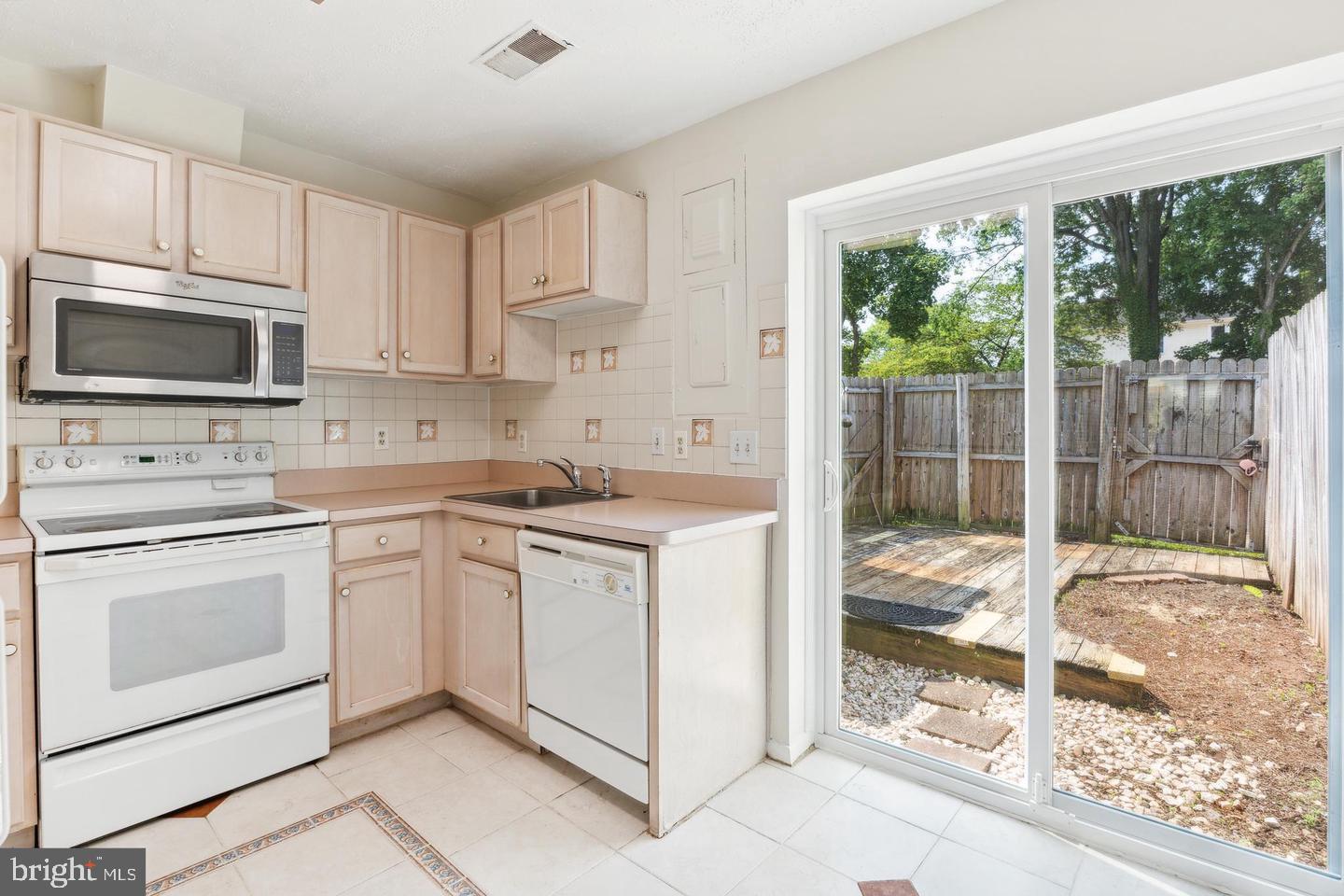 BROOKLEIGH - Residential Lease