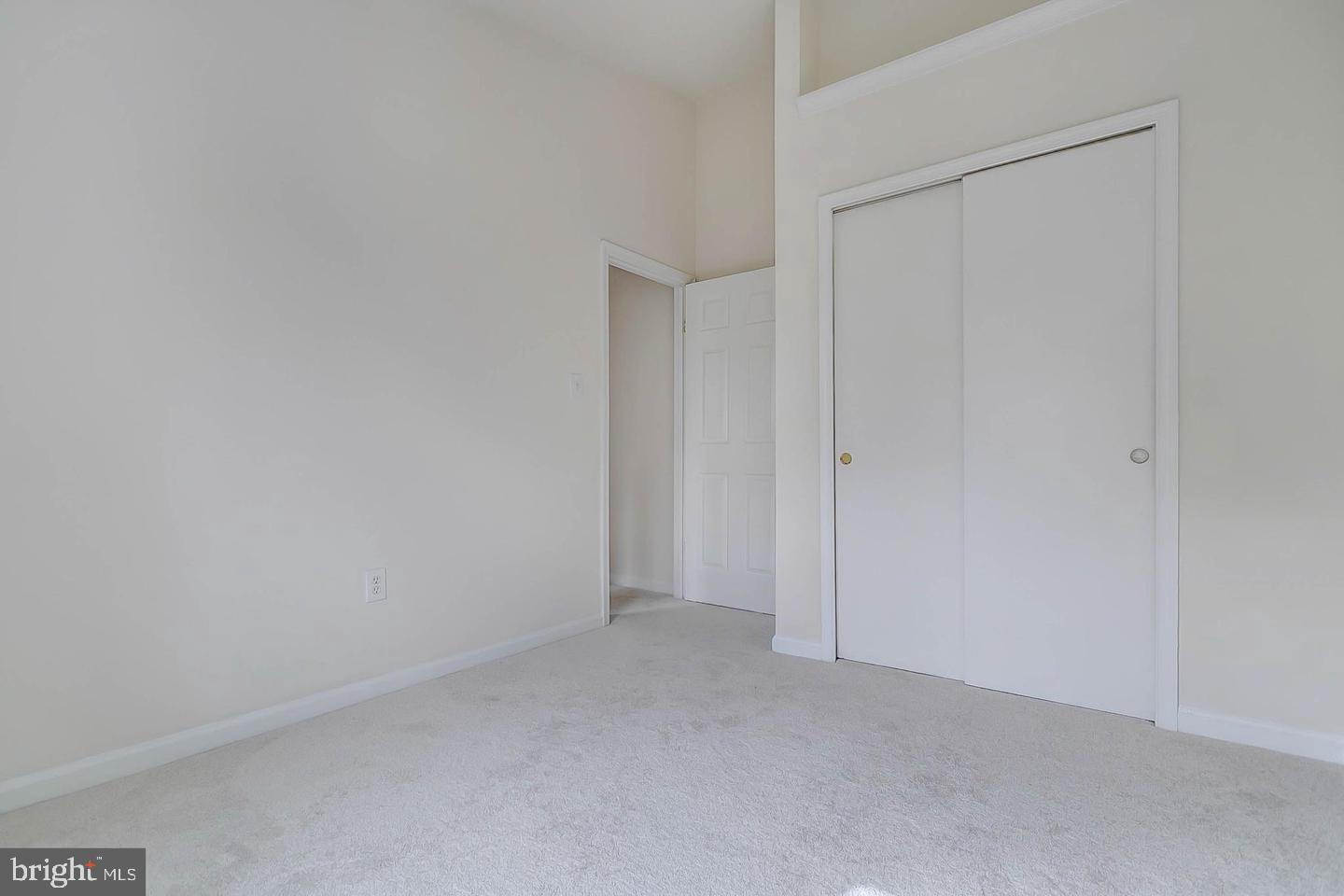 CALVERTON - Residential