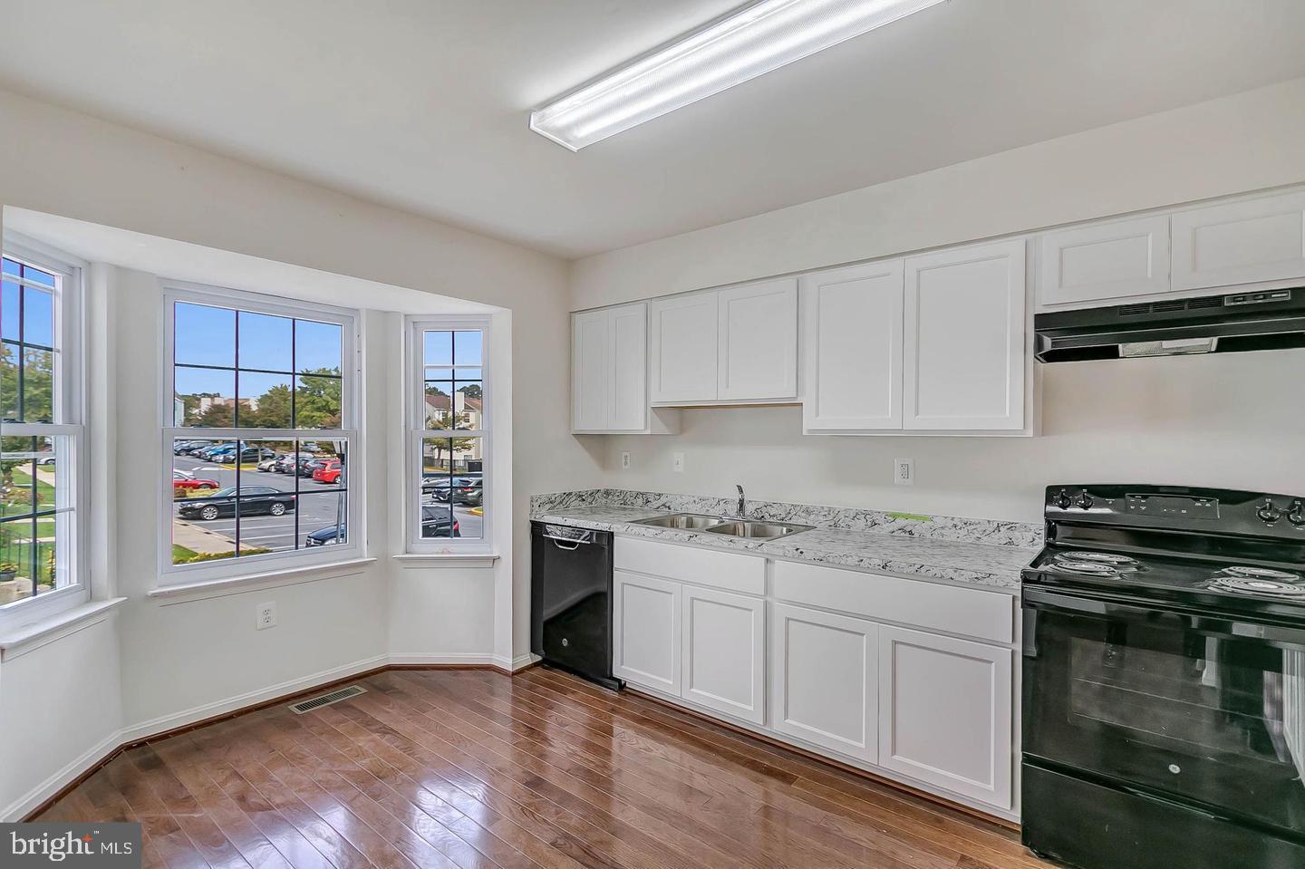 CALVERTON - Residential