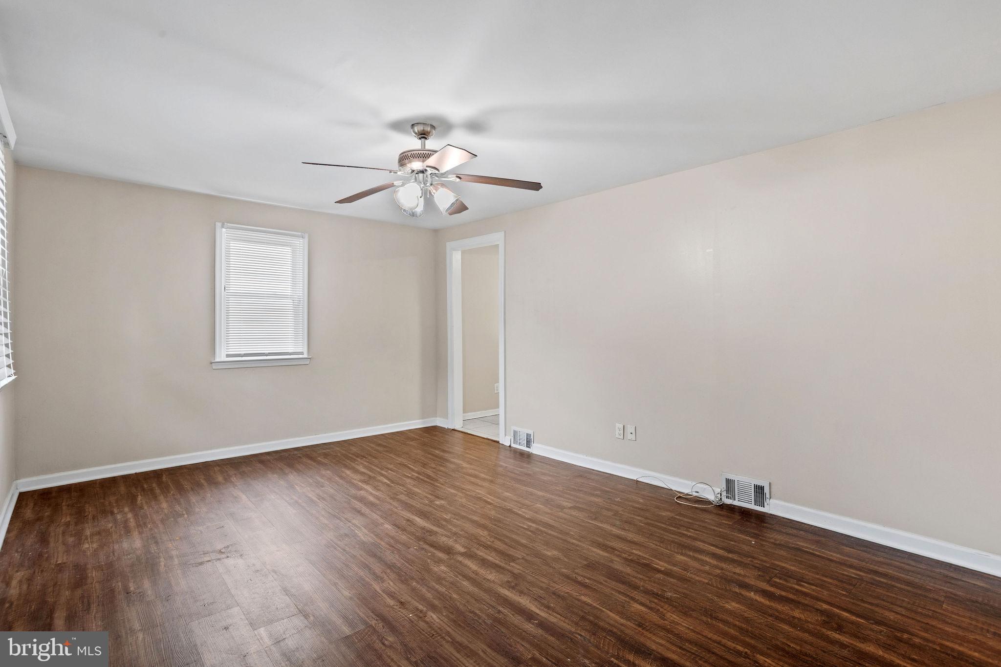 33 PENNWOOD DRIVE