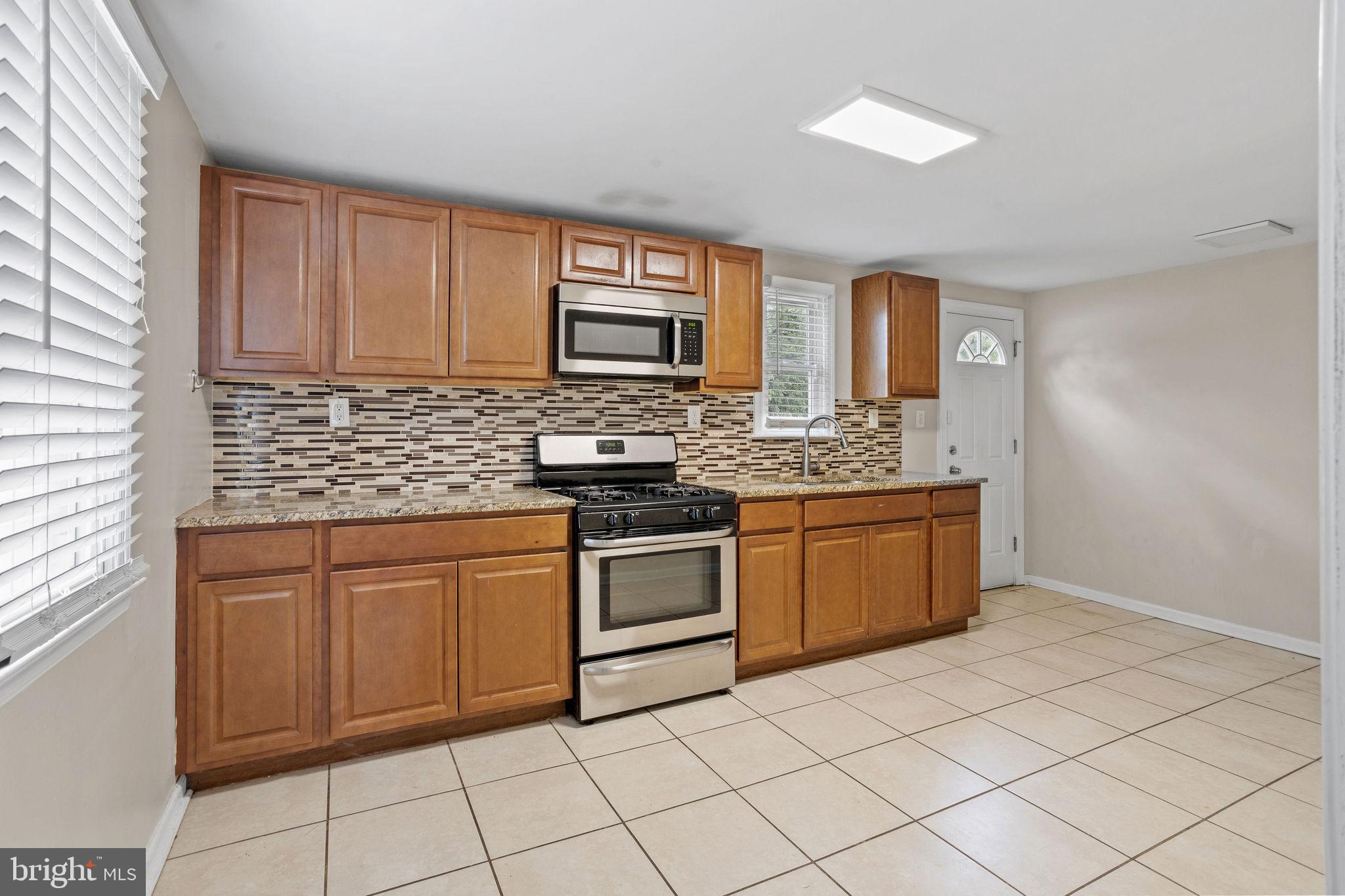 33 PENNWOOD DRIVE