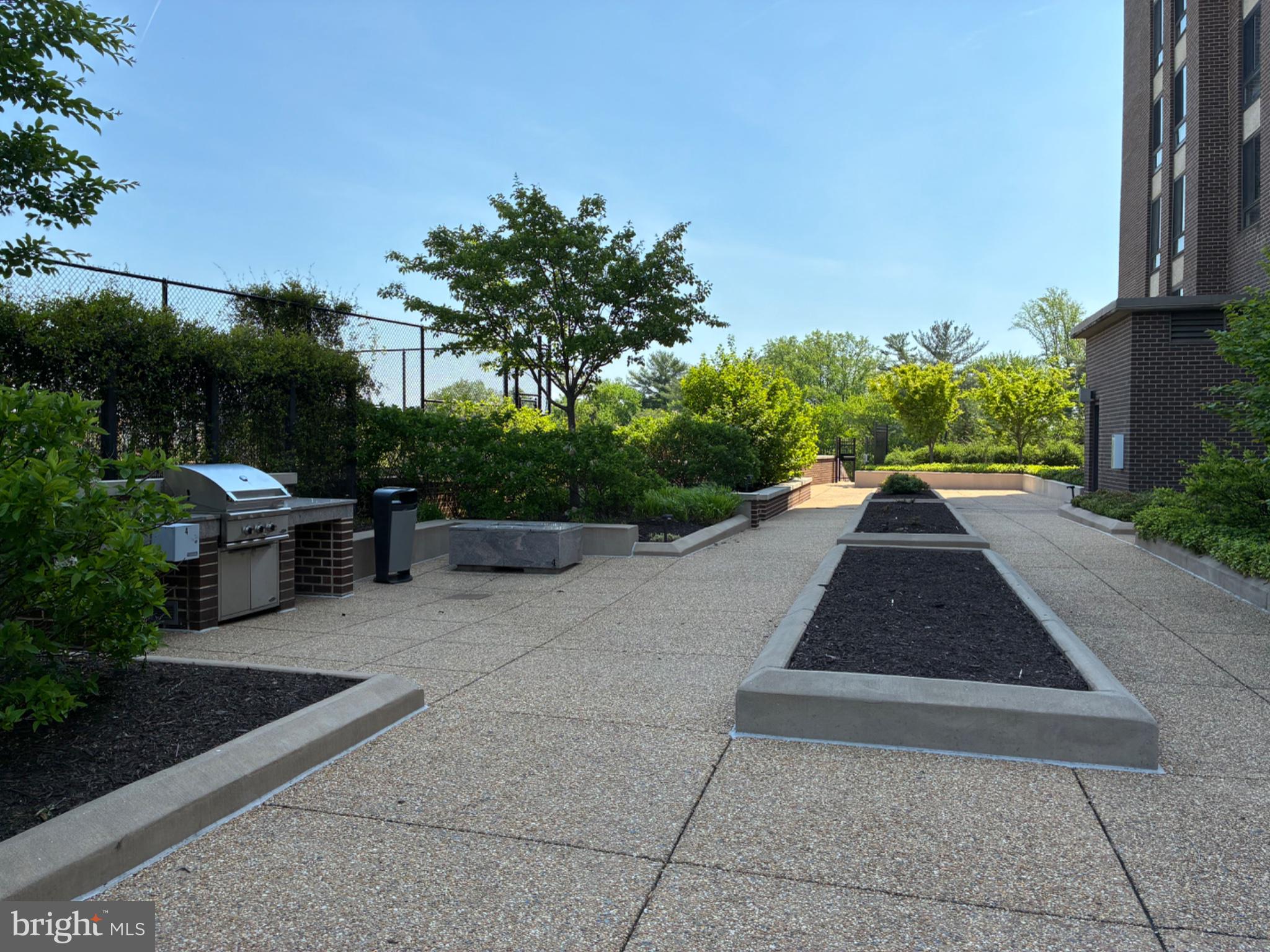 REGENCY AT MCLEAN - Residential