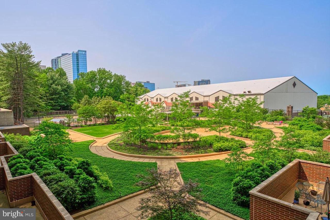 REGENCY AT MCLEAN - Residential