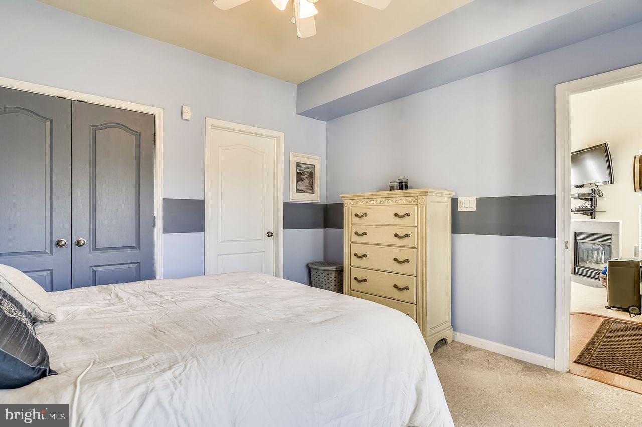 CHATSWORTH VILLAGE CONDO - Residential