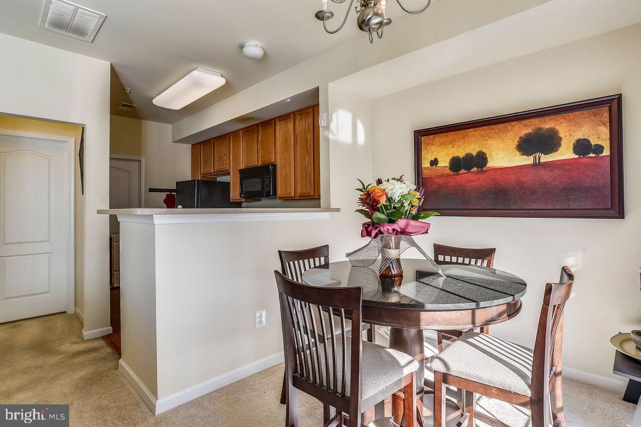 CHATSWORTH VILLAGE CONDO - Residential