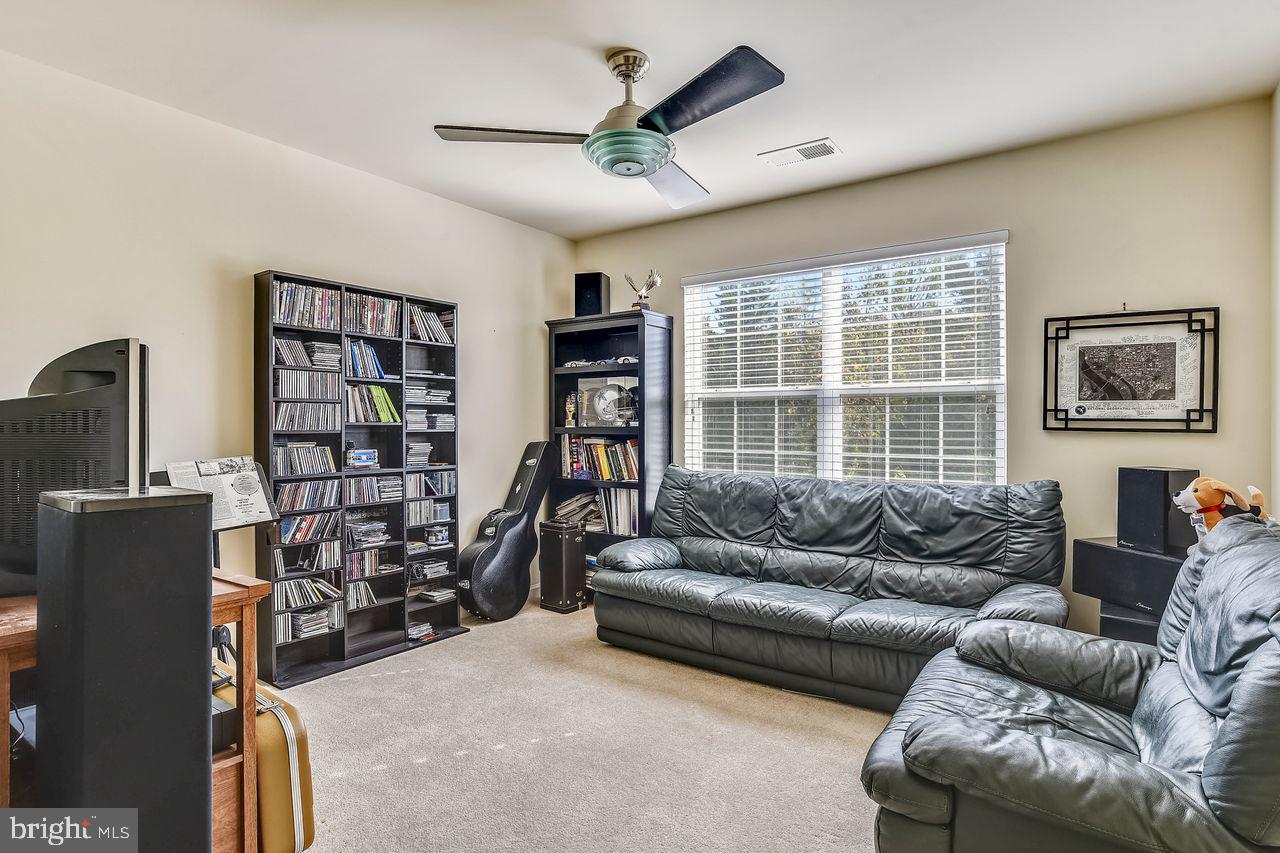 CHATSWORTH VILLAGE CONDO - Residential