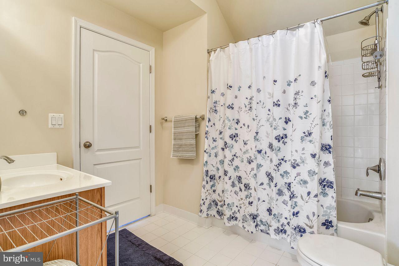 CHATSWORTH VILLAGE CONDO - Residential