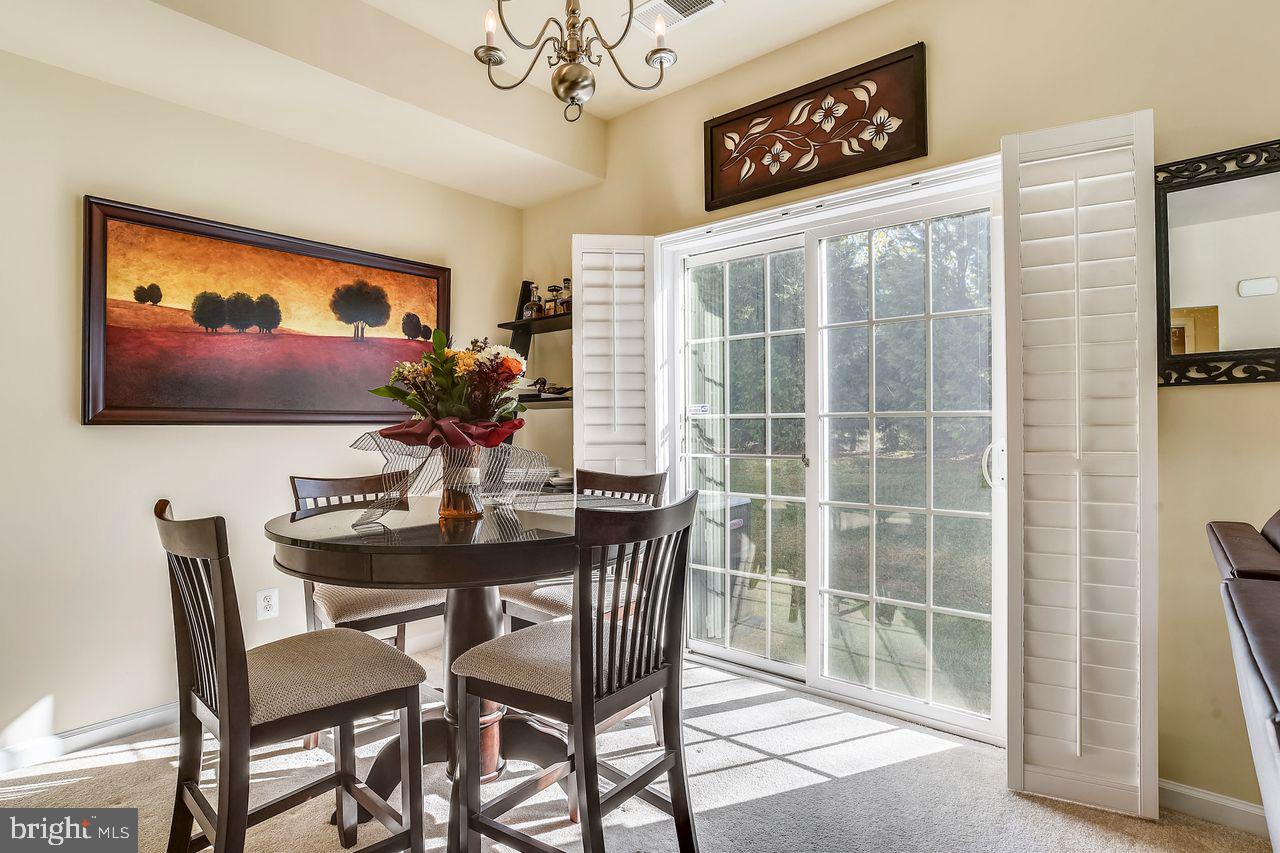 CHATSWORTH VILLAGE CONDO - Residential