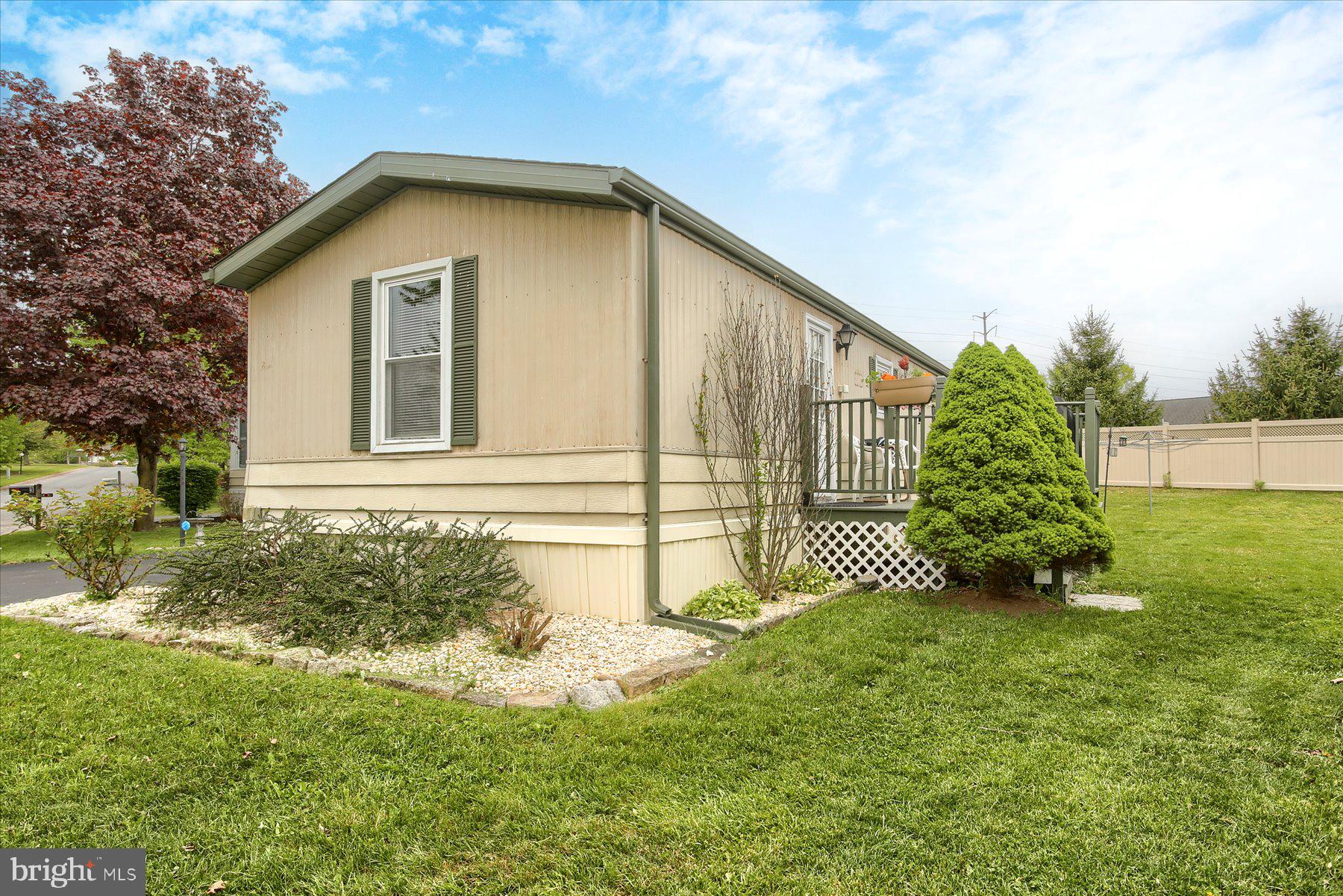 COUNTRY MANOR FARMS - Residential