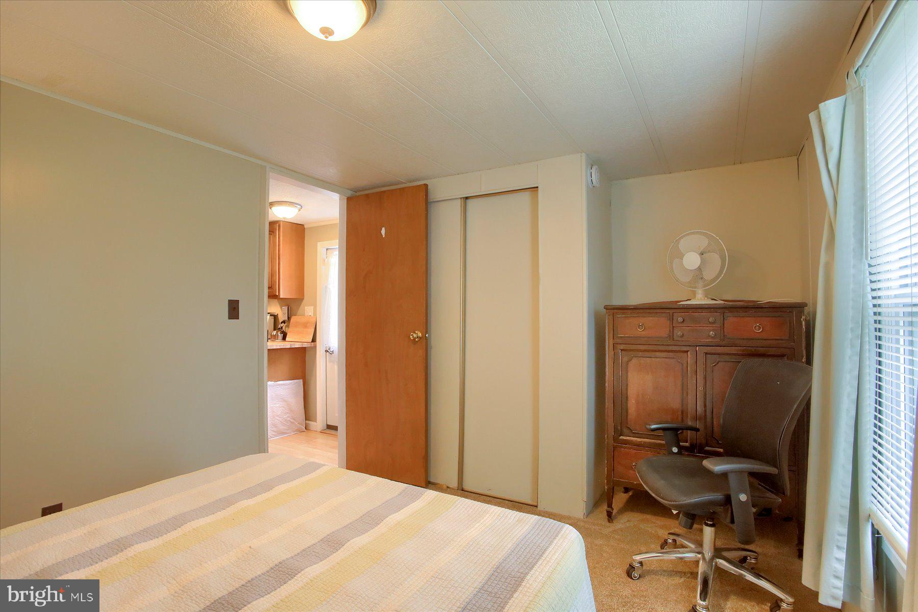 COUNTRY MANOR FARMS - Residential