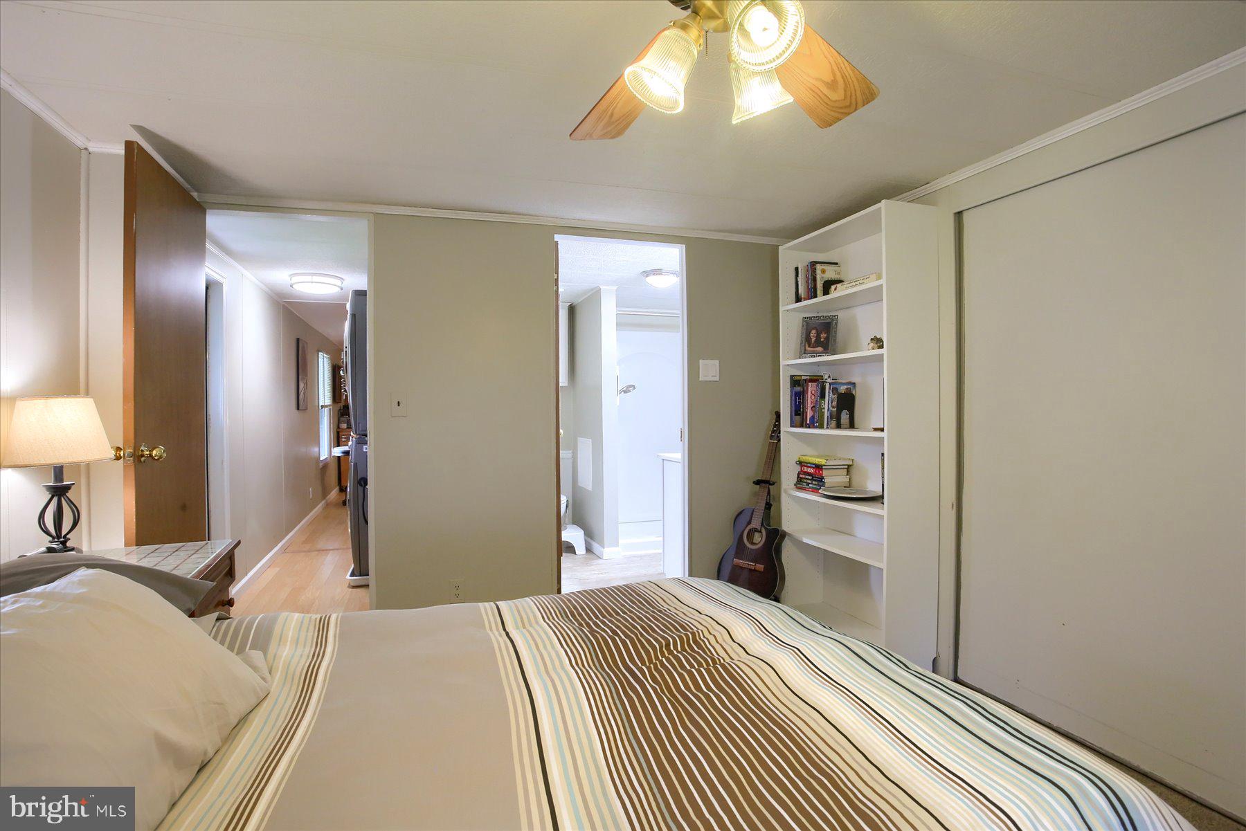 COUNTRY MANOR FARMS - Residential