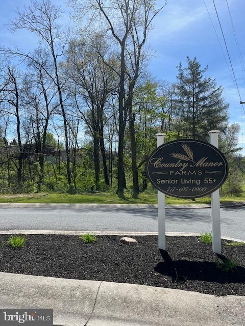 COUNTRY MANOR FARMS - Residential