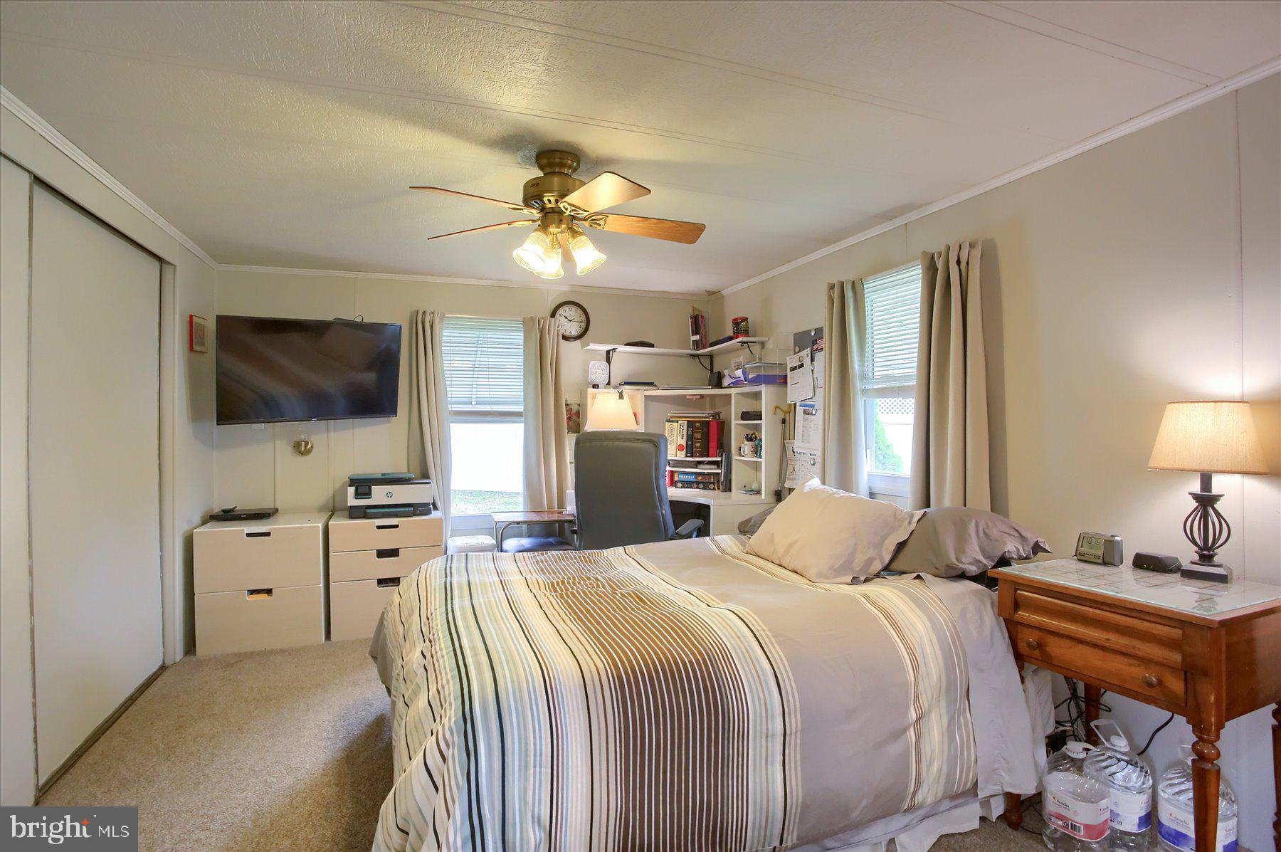 COUNTRY MANOR FARMS - Residential