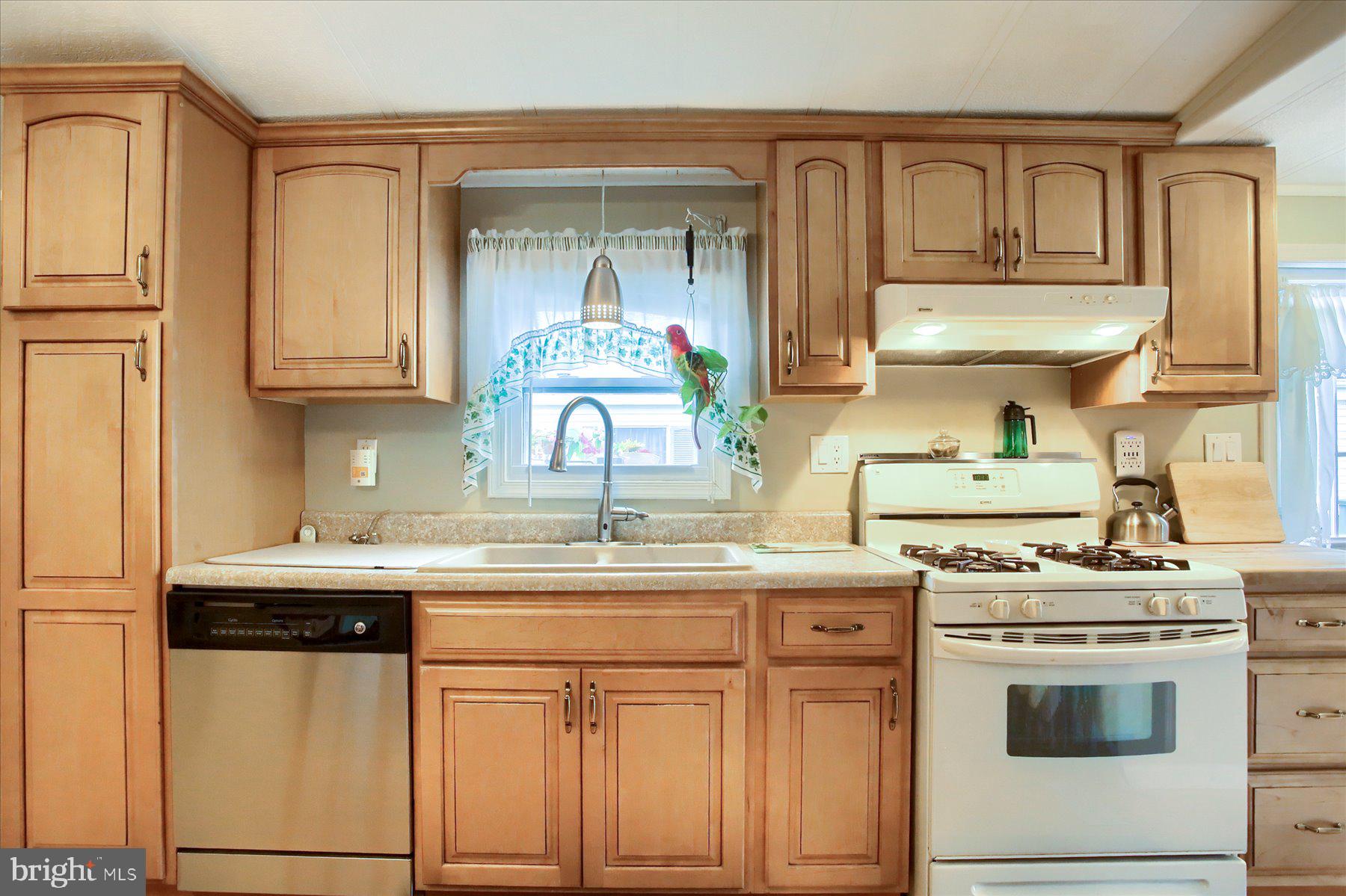 COUNTRY MANOR FARMS - Residential