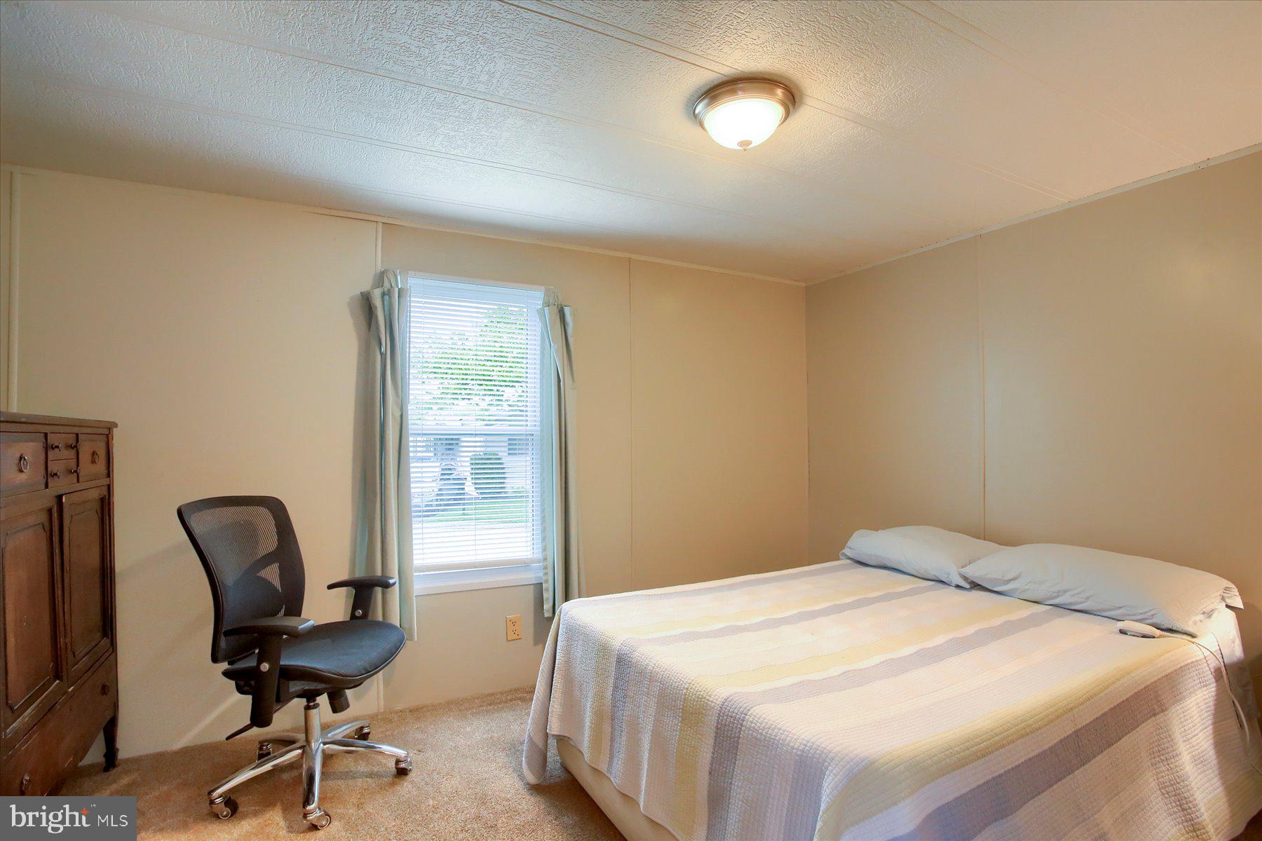 COUNTRY MANOR FARMS - Residential