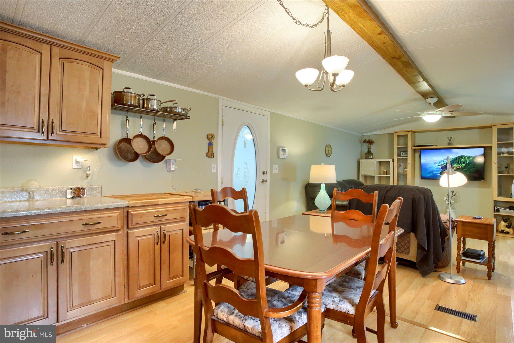 COUNTRY MANOR FARMS - Residential