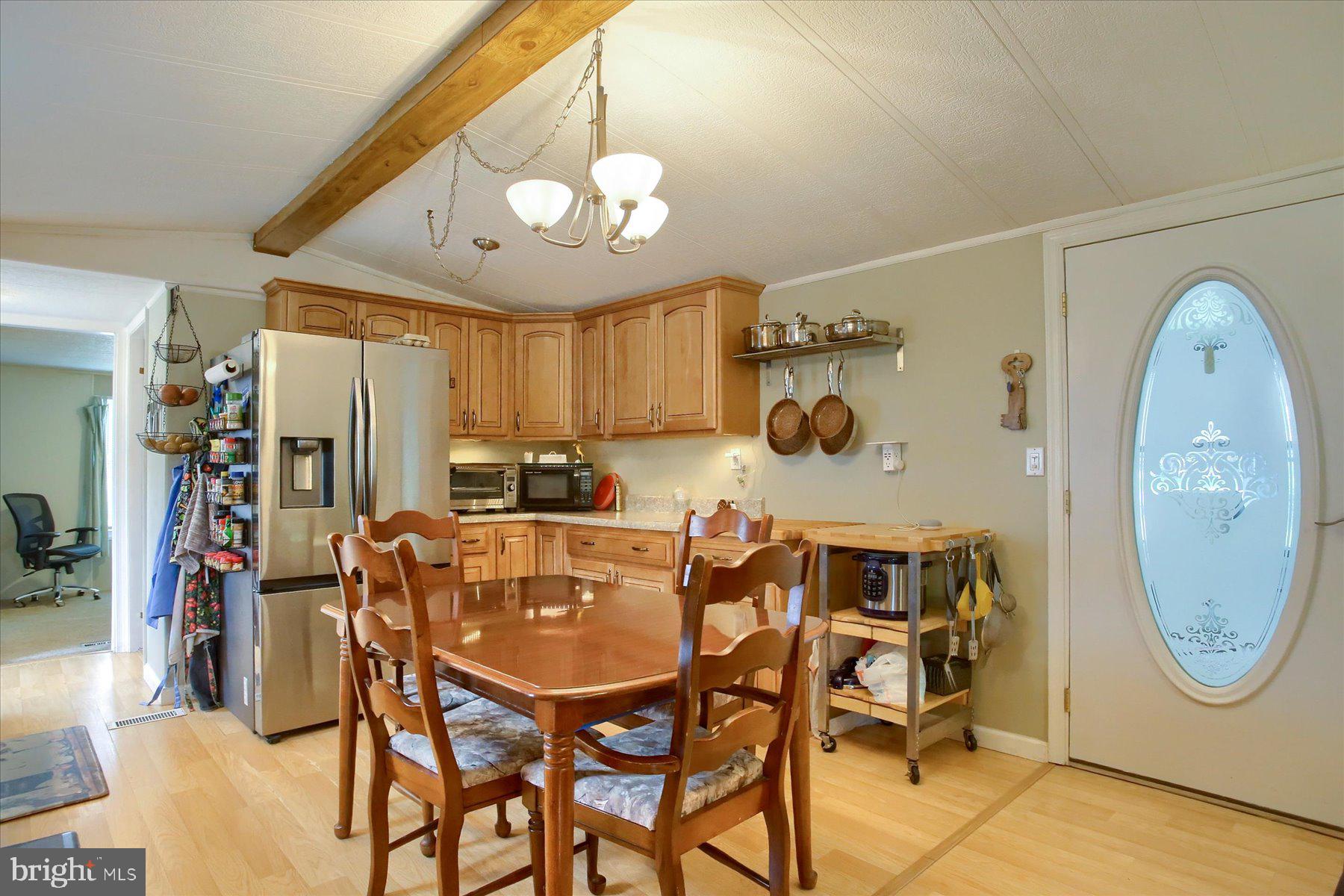 COUNTRY MANOR FARMS - Residential