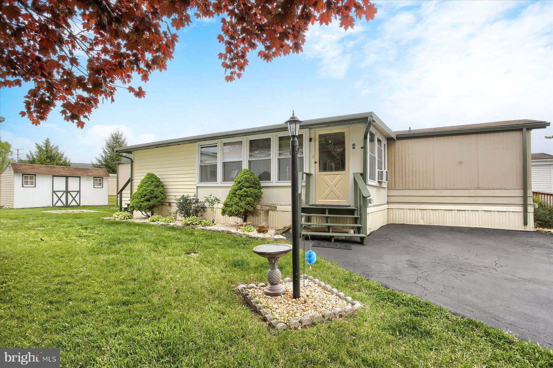 COUNTRY MANOR FARMS - Residential