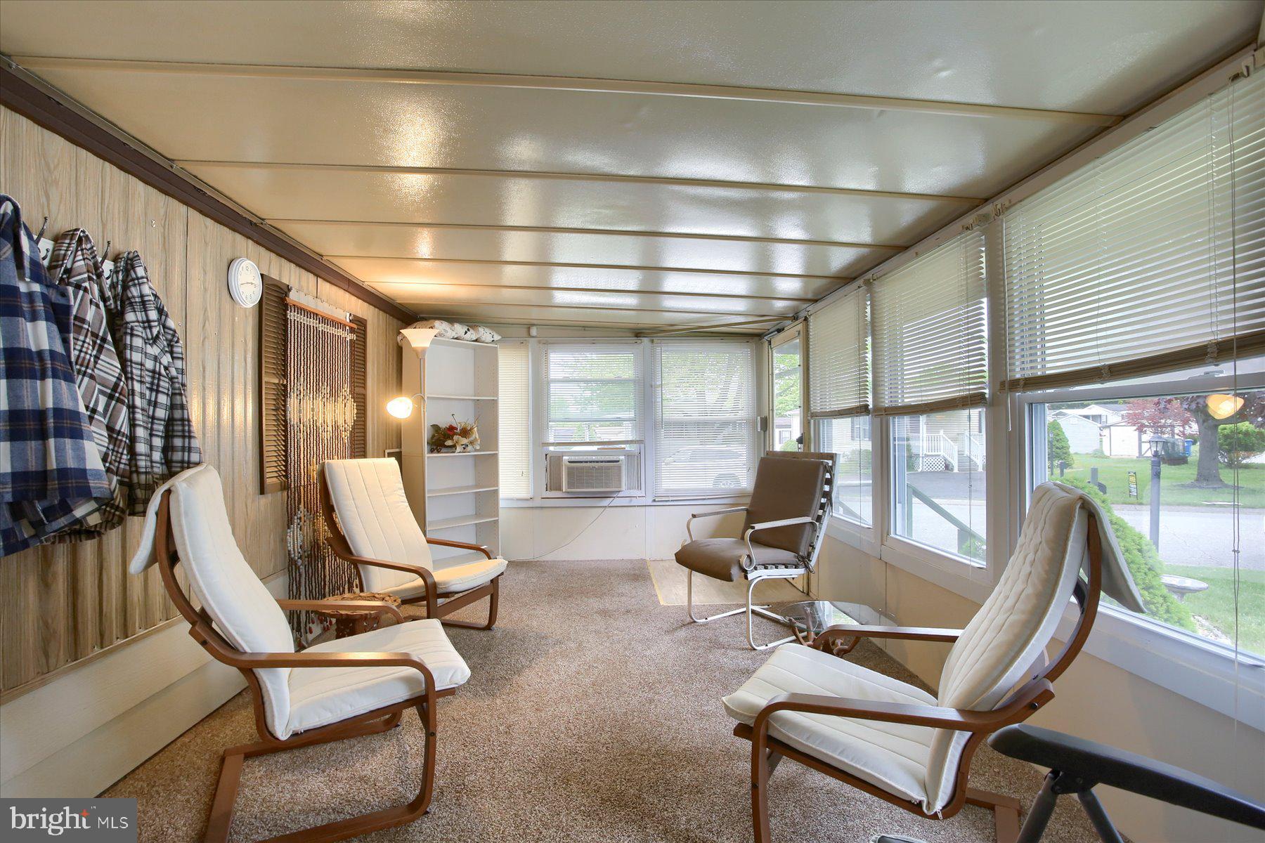 COUNTRY MANOR FARMS - Residential
