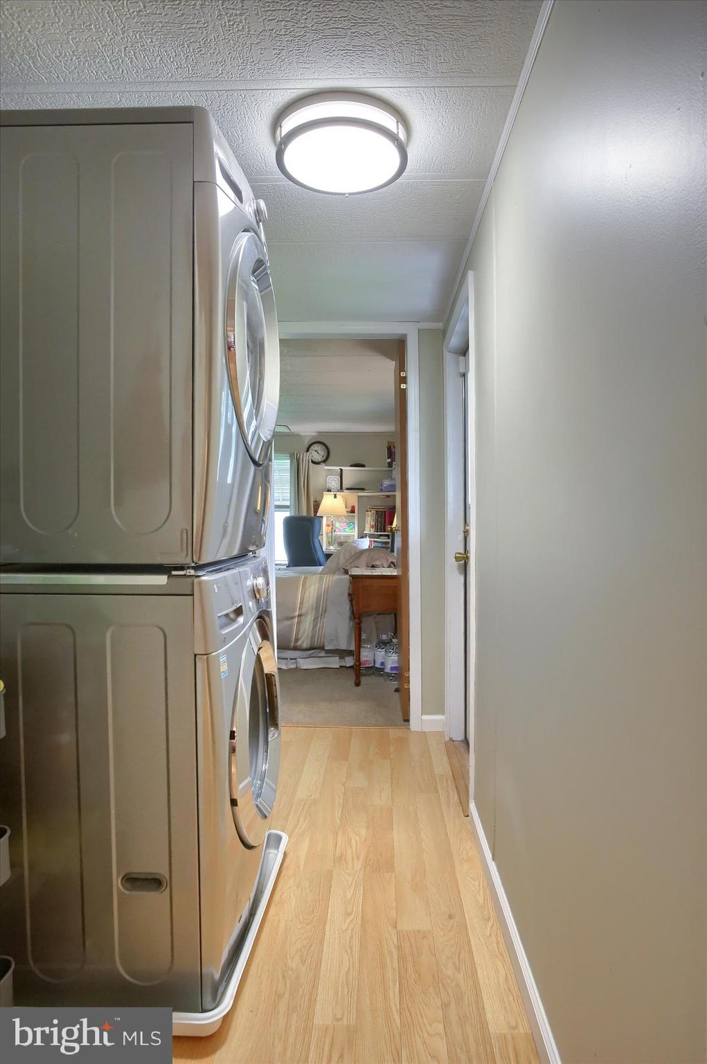 COUNTRY MANOR FARMS - Residential