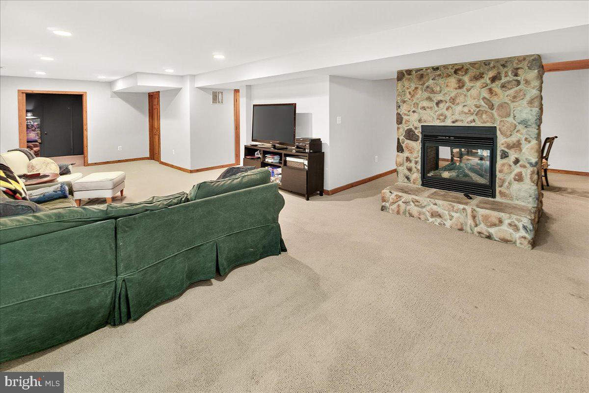 VILLAGES OF URBANA - Residential