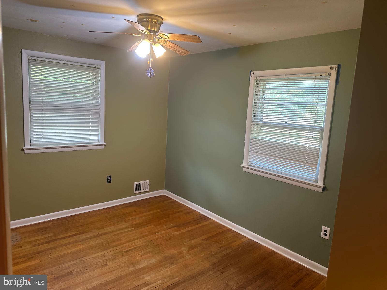 CRESTVIEW MANOR - Residential