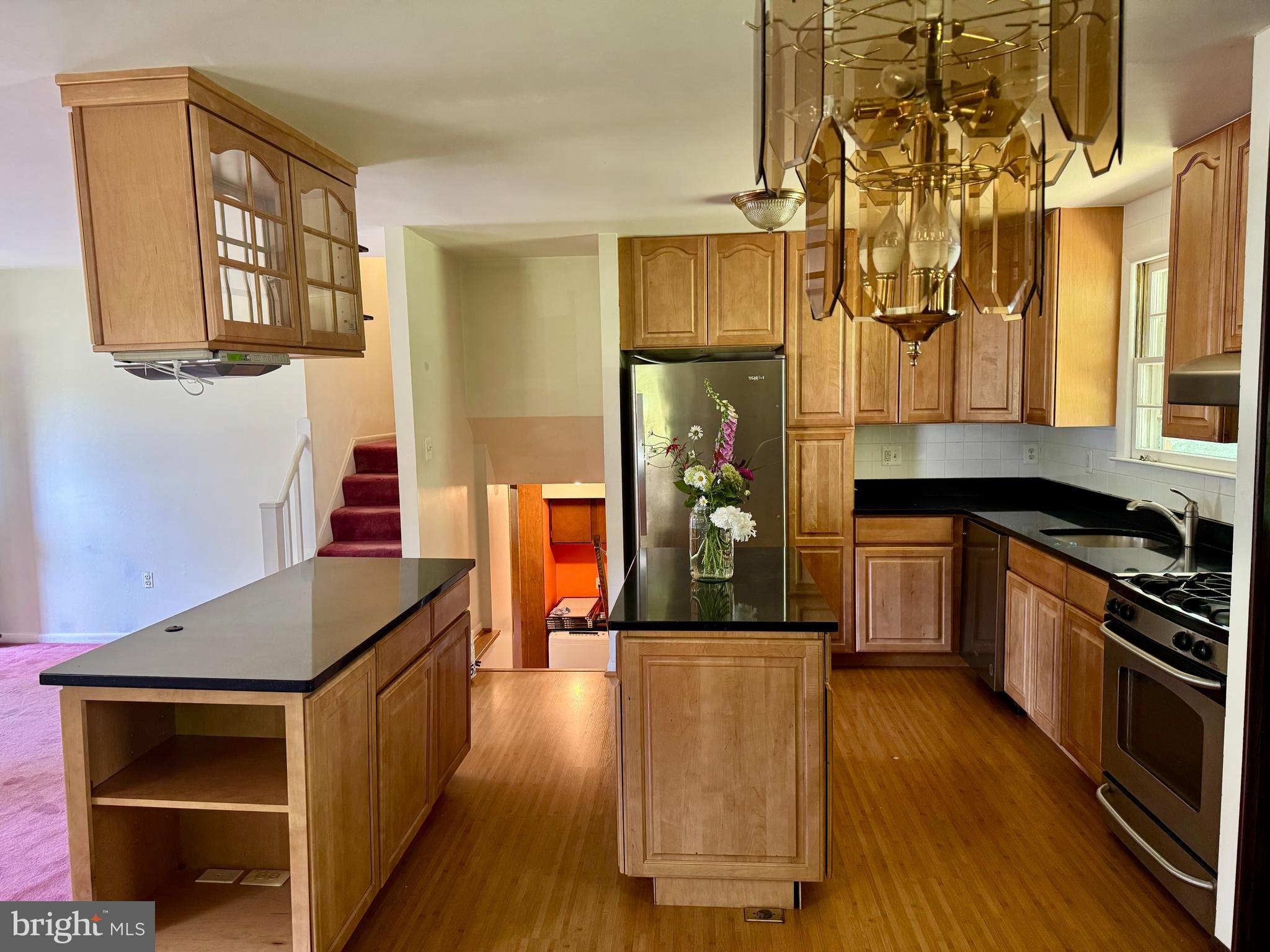 CRESTVIEW MANOR - Residential